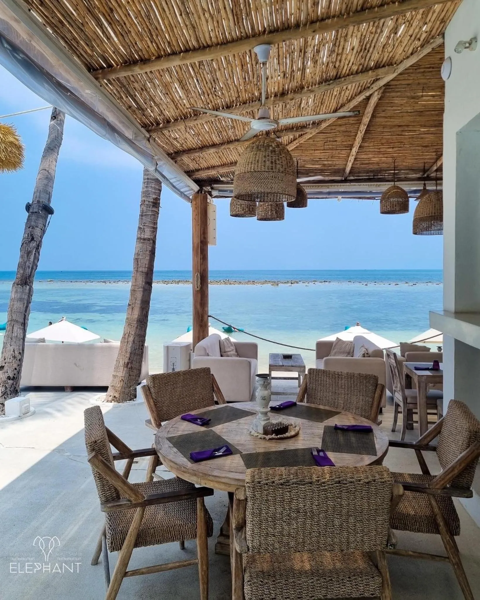 Restaurant/places to eat in Elephant Beach Club & Resort Samui