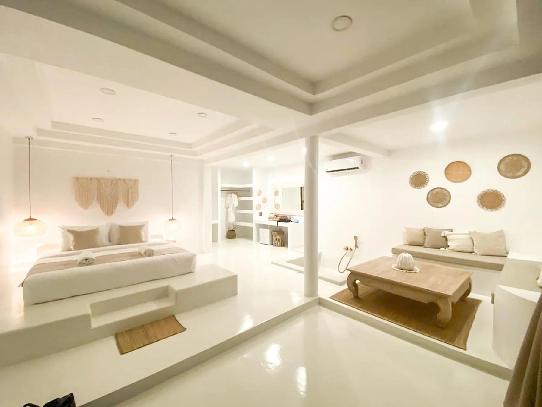 Bed in Elephant Beach Club & Resort Samui