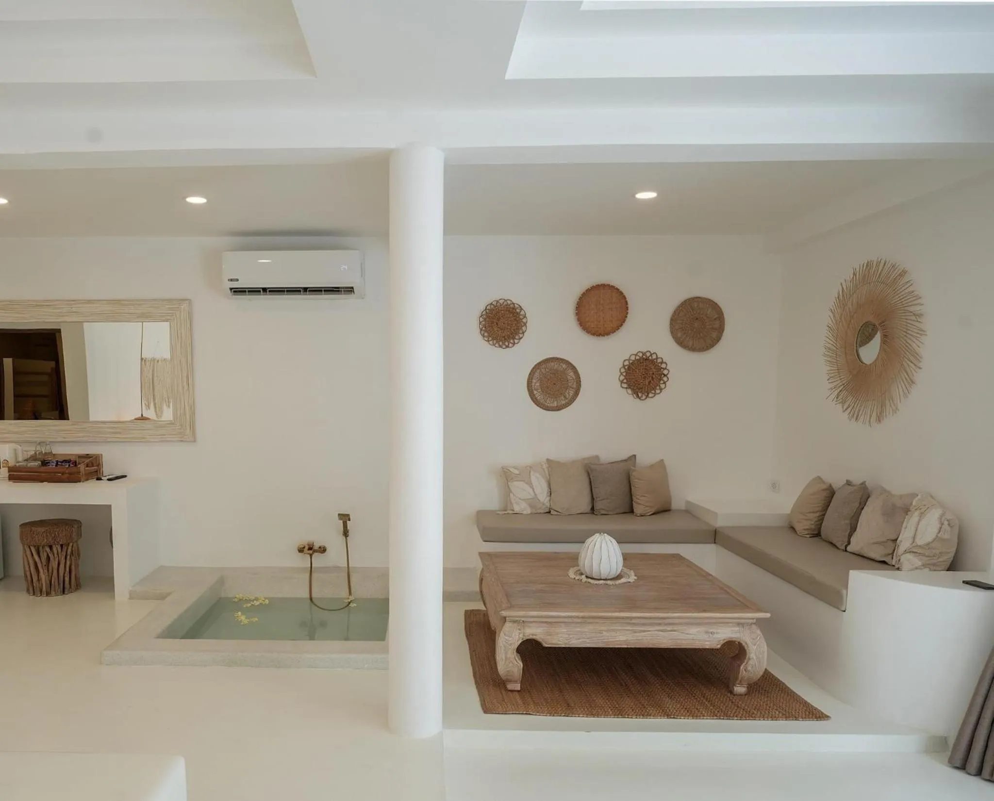 Living room in Elephant Beach Club & Resort Samui