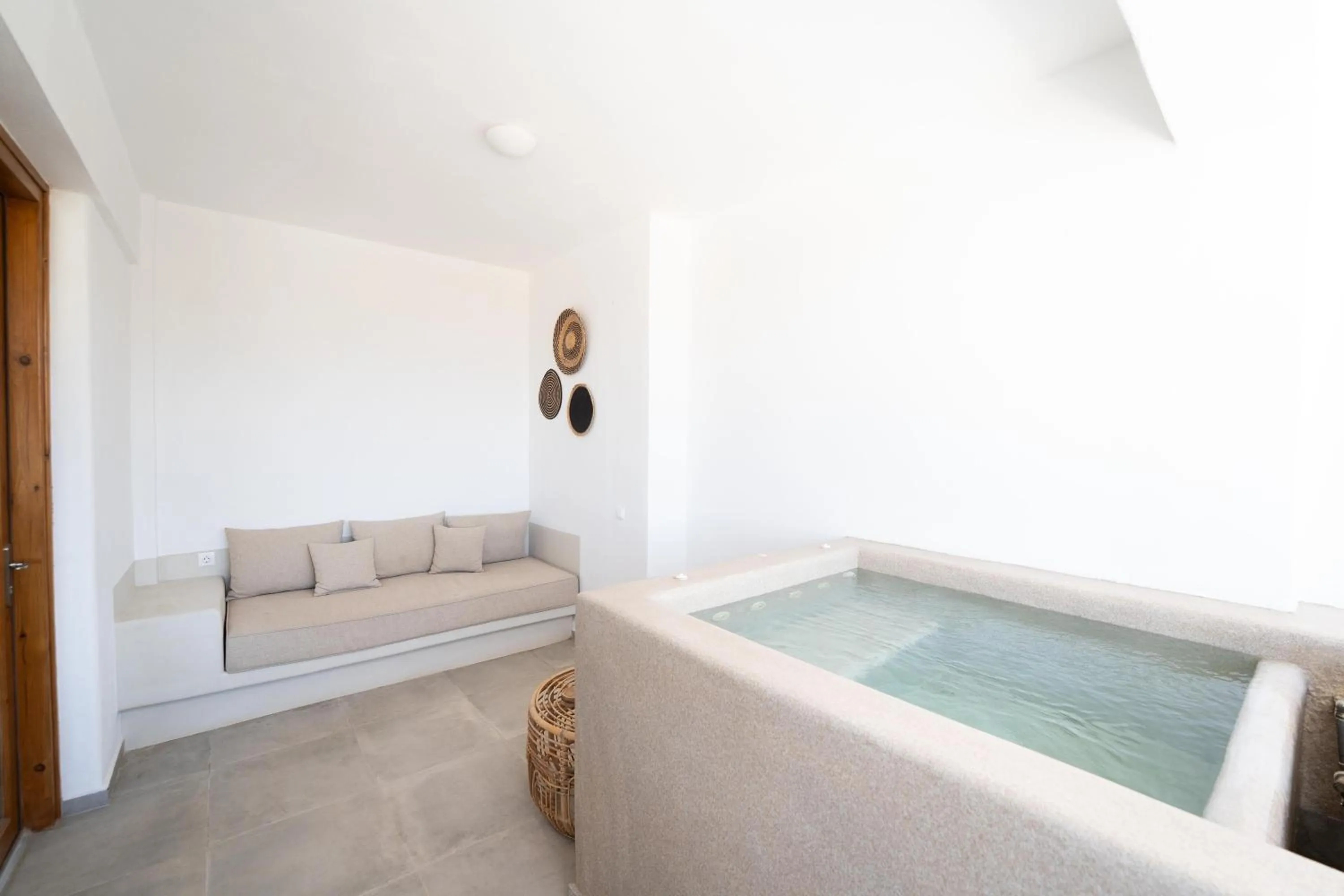 Hot Tub in Divino Caldera