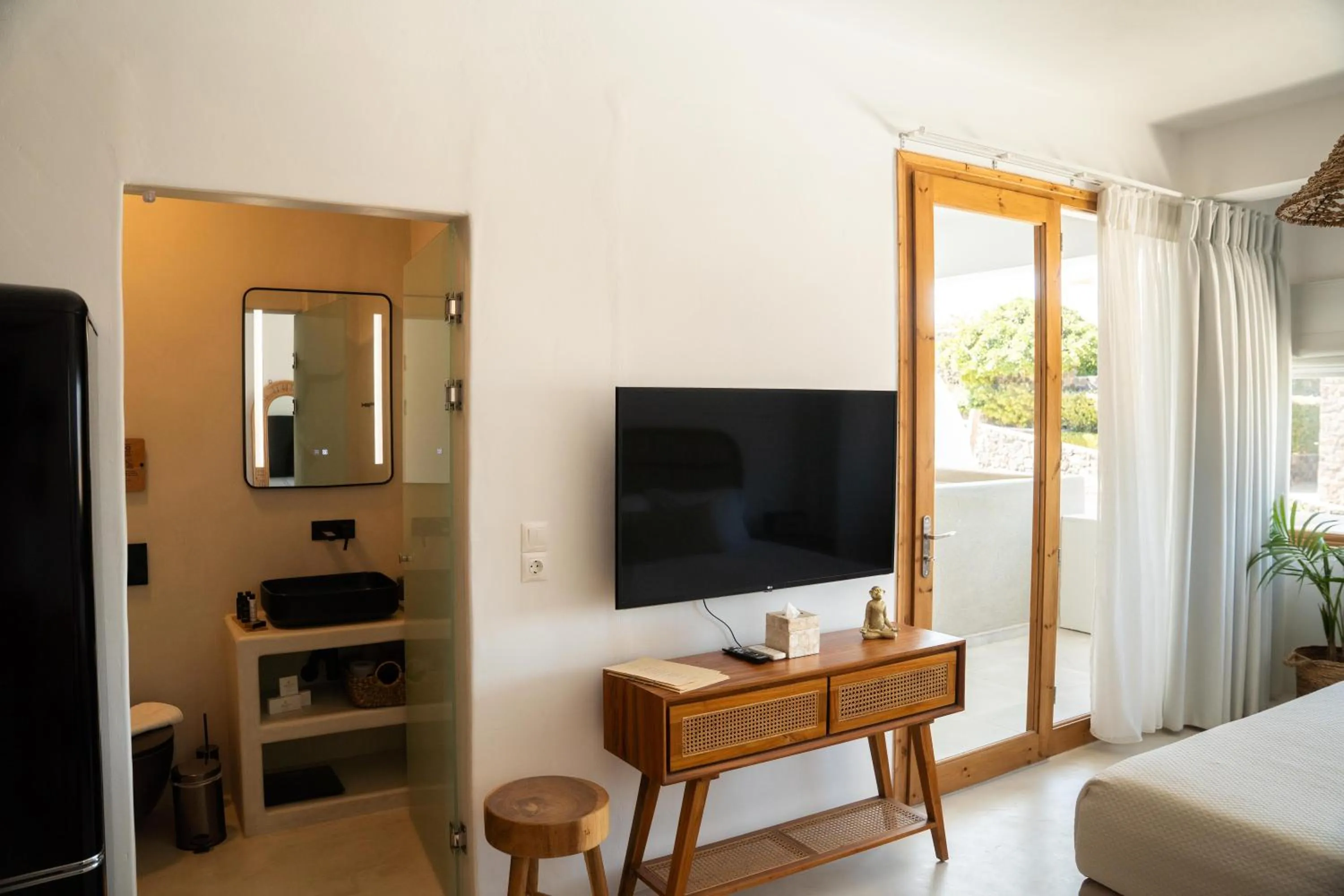 TV and multimedia, Bed in Divino Caldera