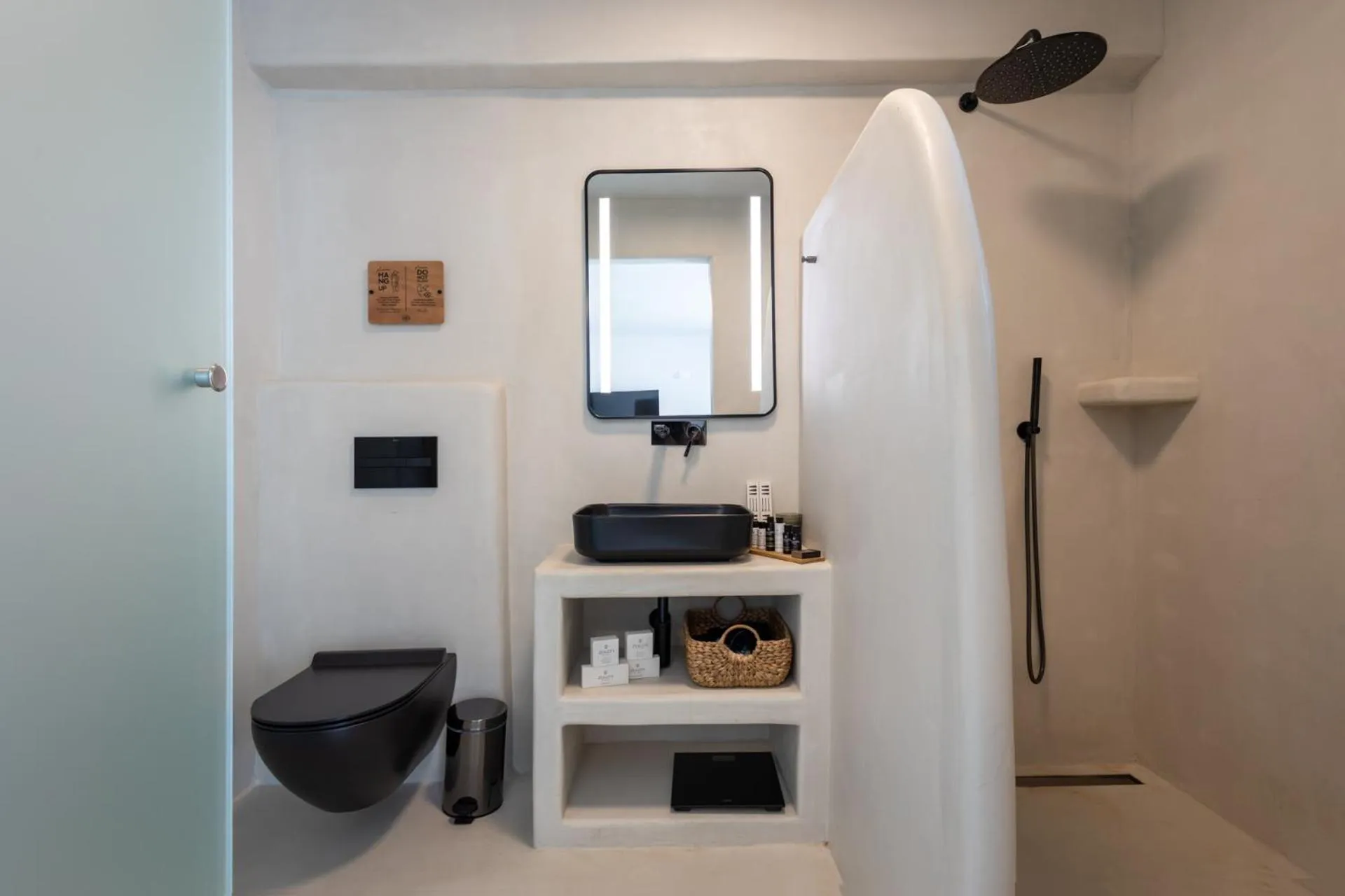 Bathroom in Divino Caldera
