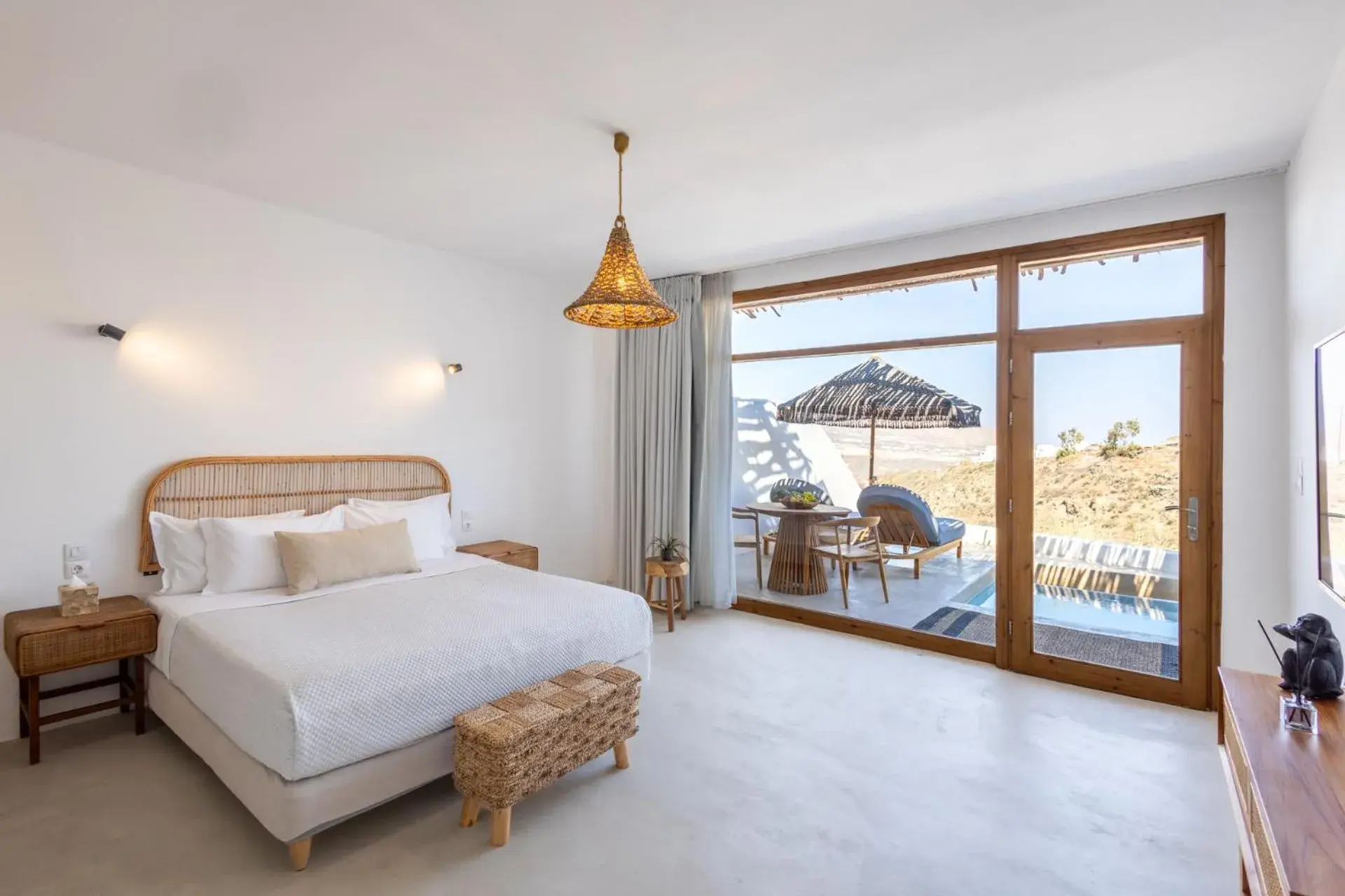 Infinity Suite with Private Pool in Divino Caldera Infinity Suite with Private Pool in Divino Caldera