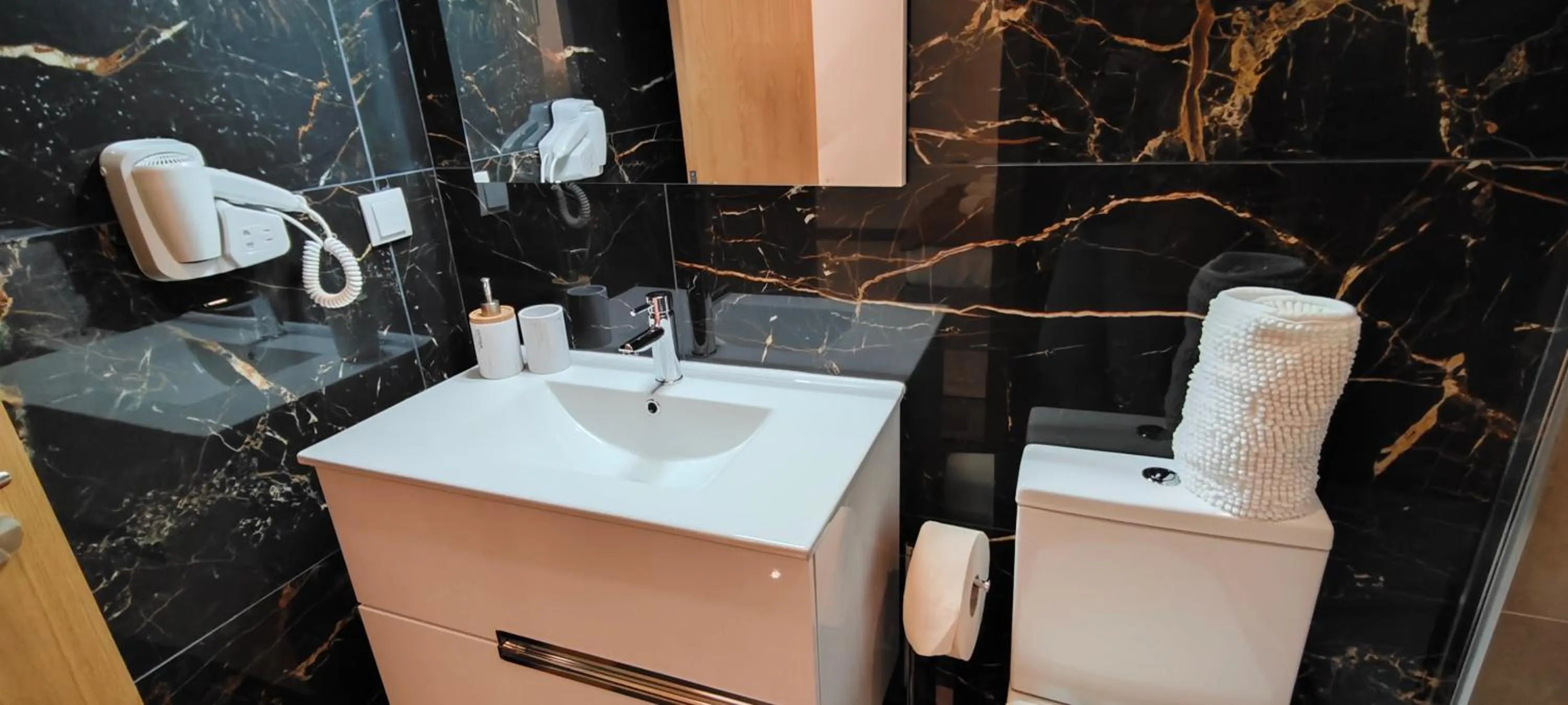 Toilet in Quinta da Costinha