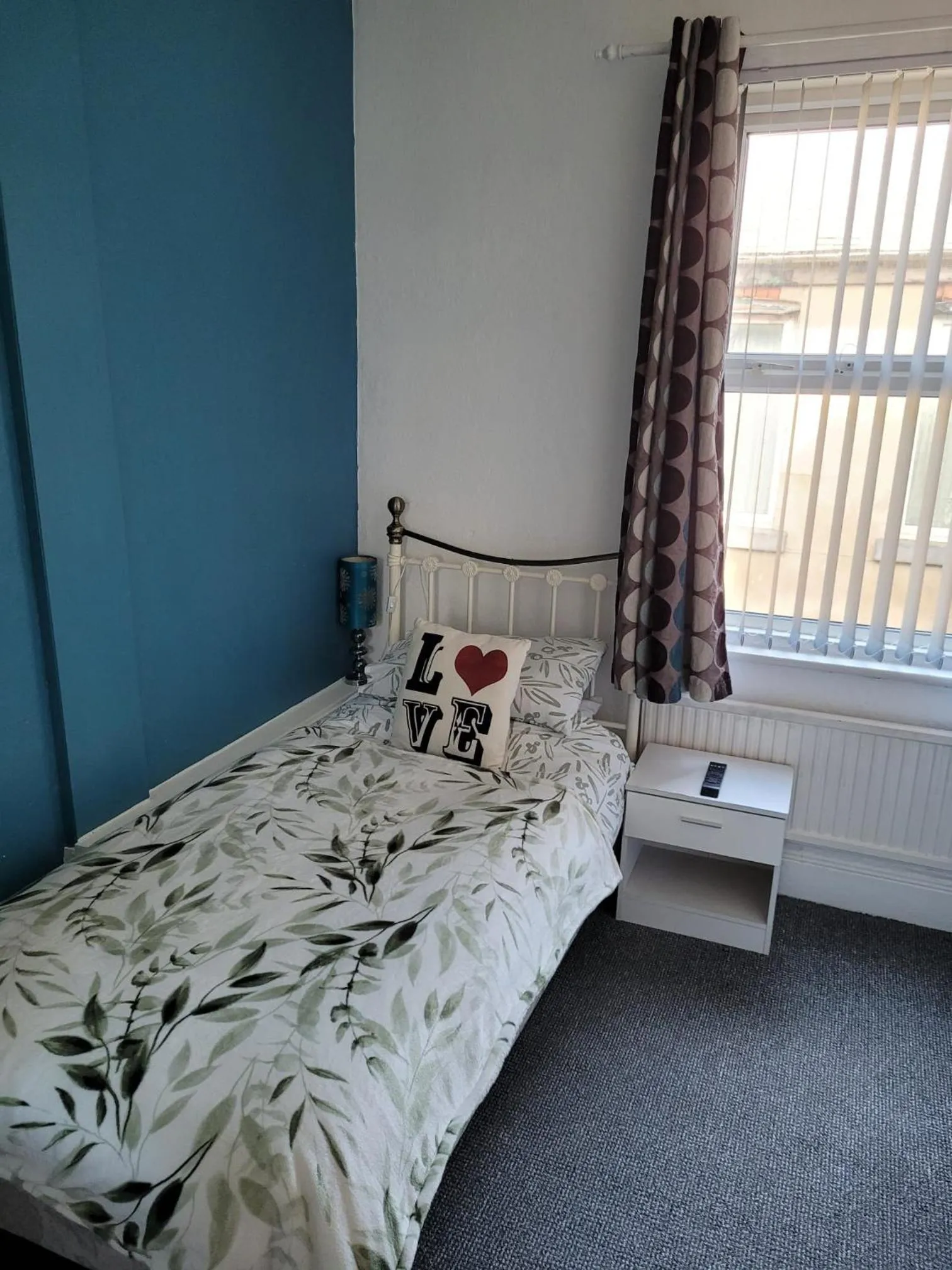 Bedroom, Bed in Maydene Hotel