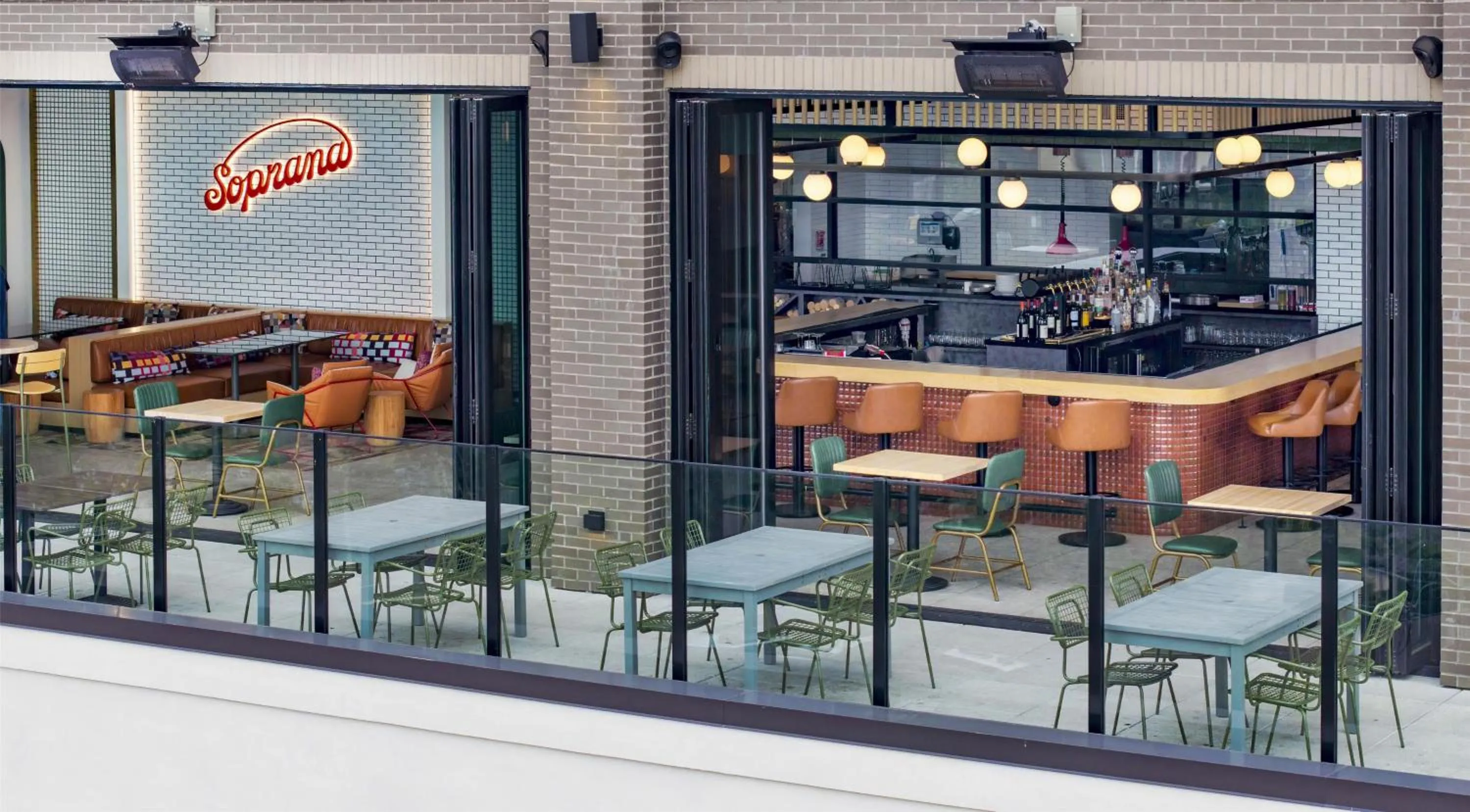 Lounge or bar in Embassy Suites By Hilton Asheville Downtown