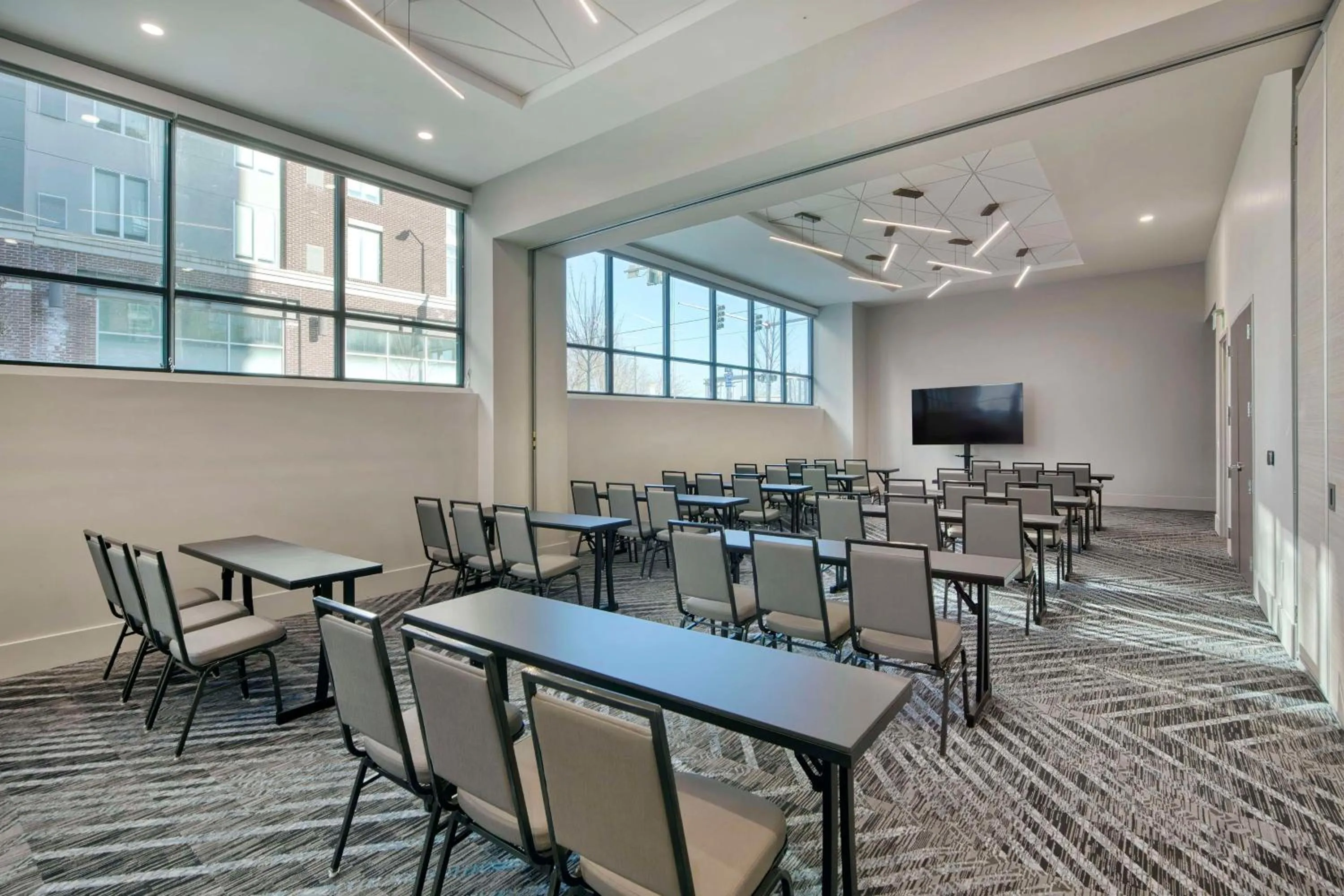 Meeting/conference room in Embassy Suites By Hilton Asheville Downtown