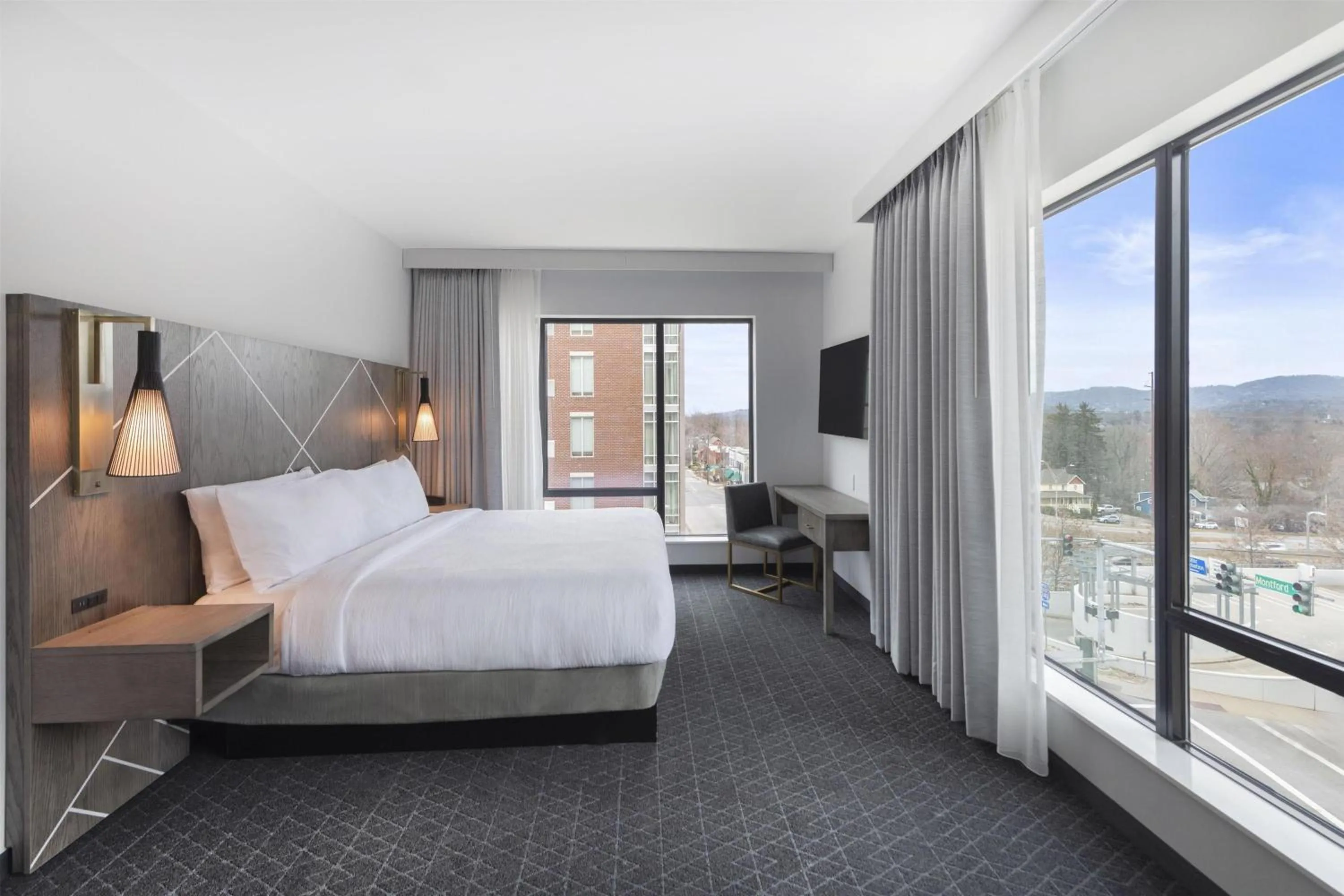 Bed in Embassy Suites By Hilton Asheville Downtown