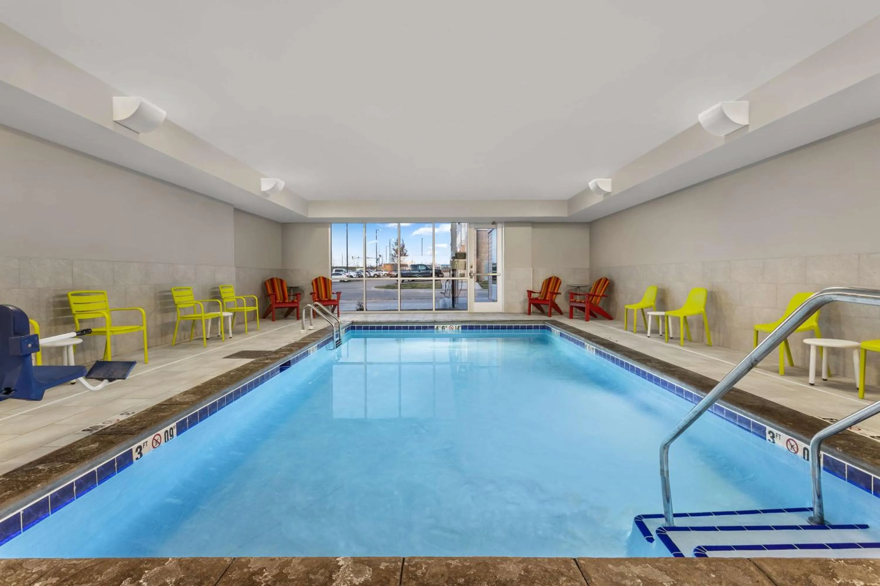 Pool view in Home2 Suites By Hilton Cedar Rapids Westdale
