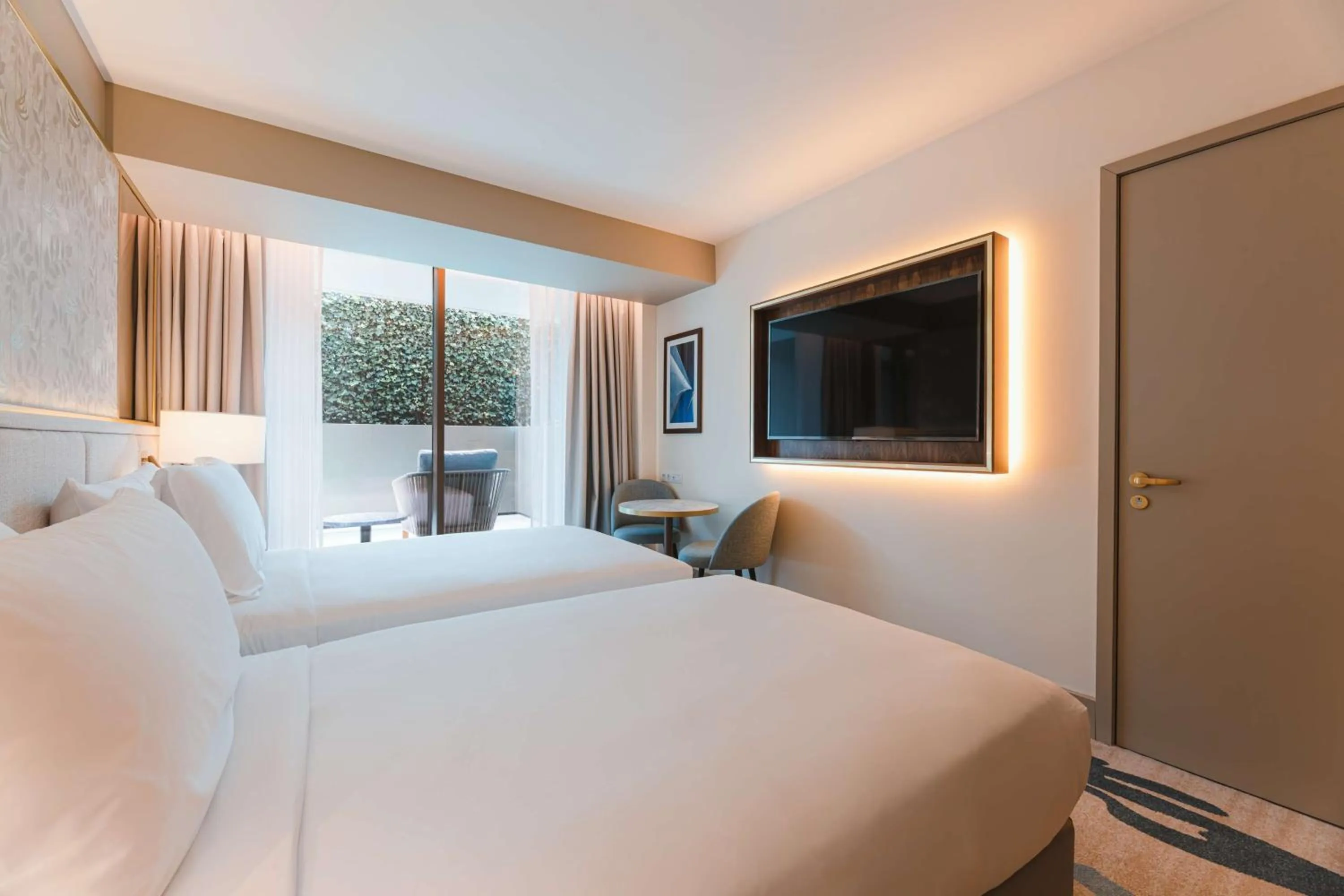 Patio, Bed in Legacy Hotel Cascais, Curio Collection By Hilton