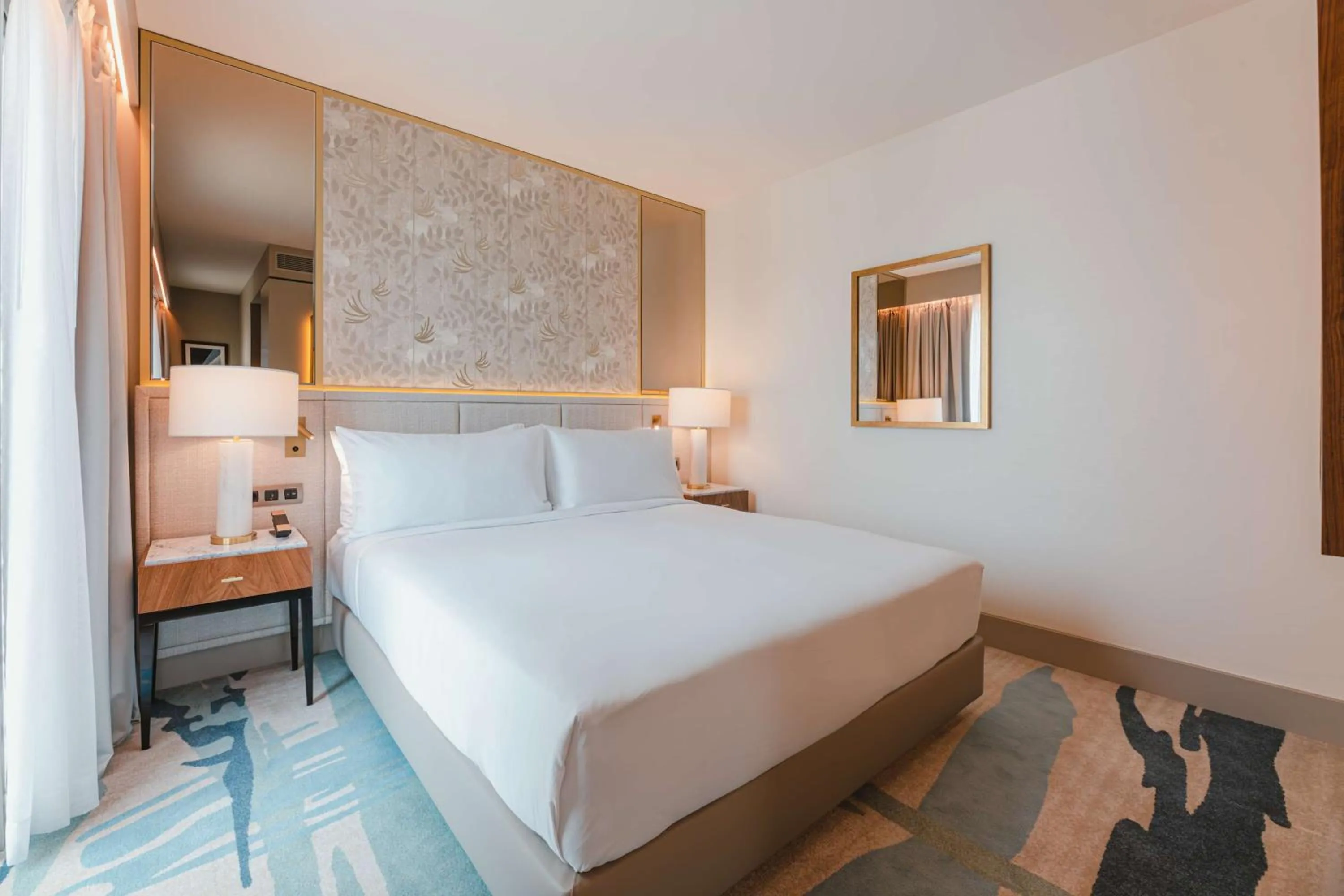 Bed in Legacy Hotel Cascais, Curio Collection By Hilton