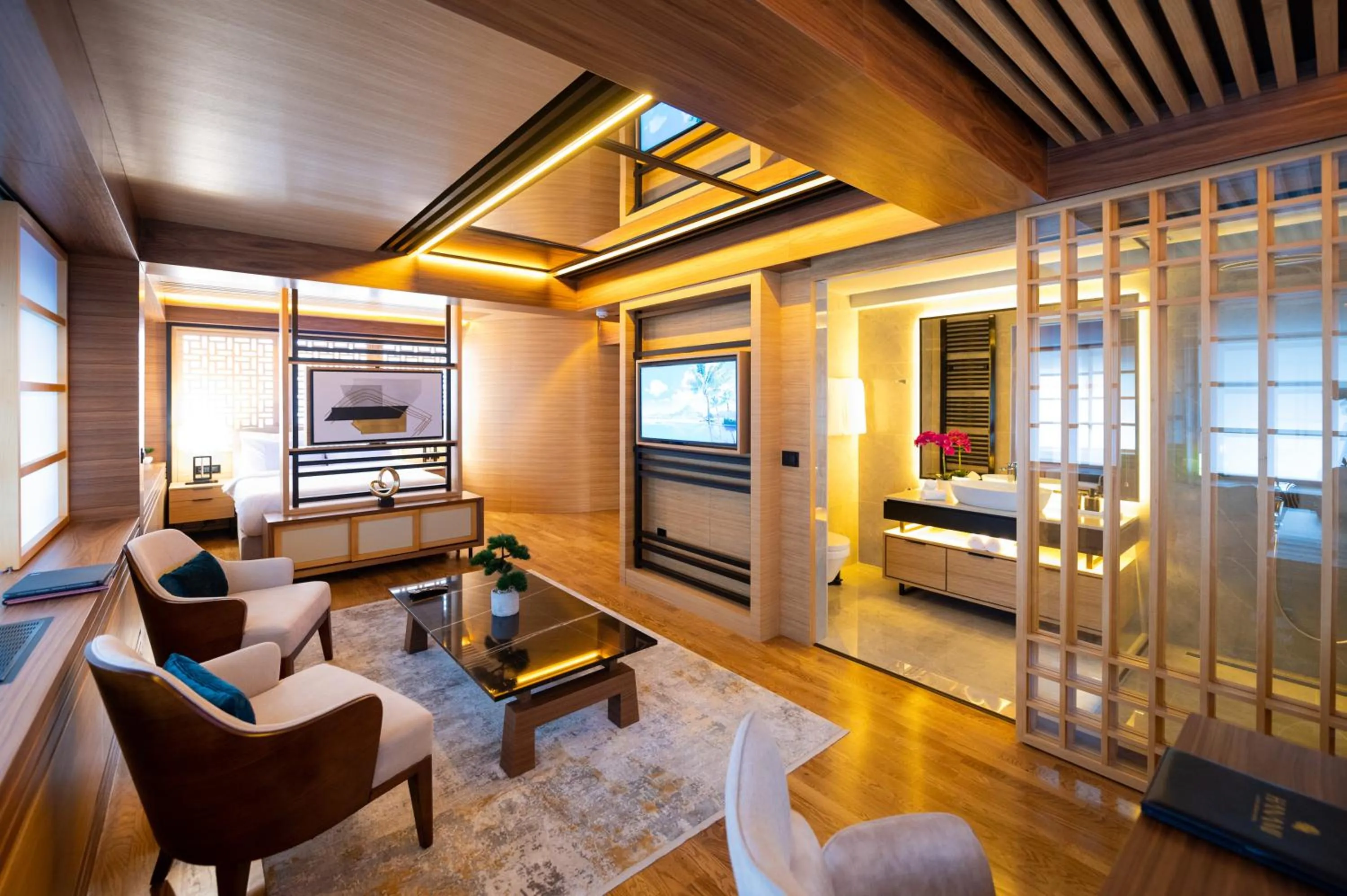 Communal lounge/ TV room in Hanami Design Hotel