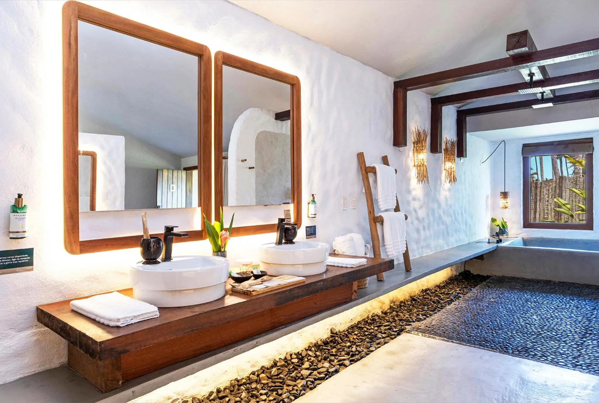 Bathroom, Bed in Reserva Jacumã Boutique Hotel