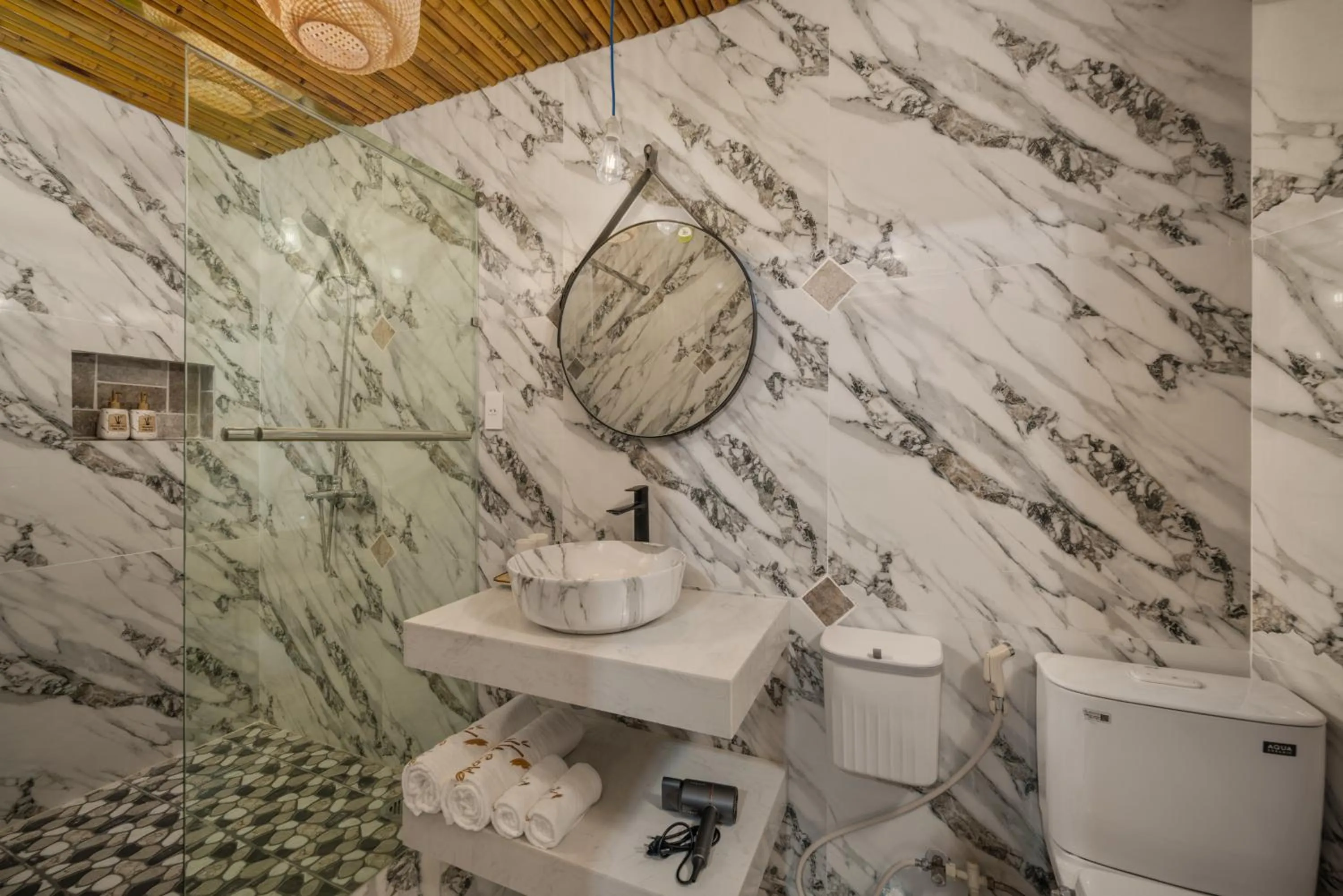 Toilet in Hoi An Golden Bamboo An Bang Beach Villa & Spa