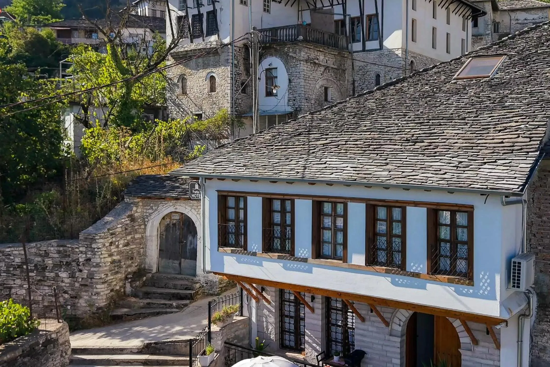 Property building in Porta7 Hotel