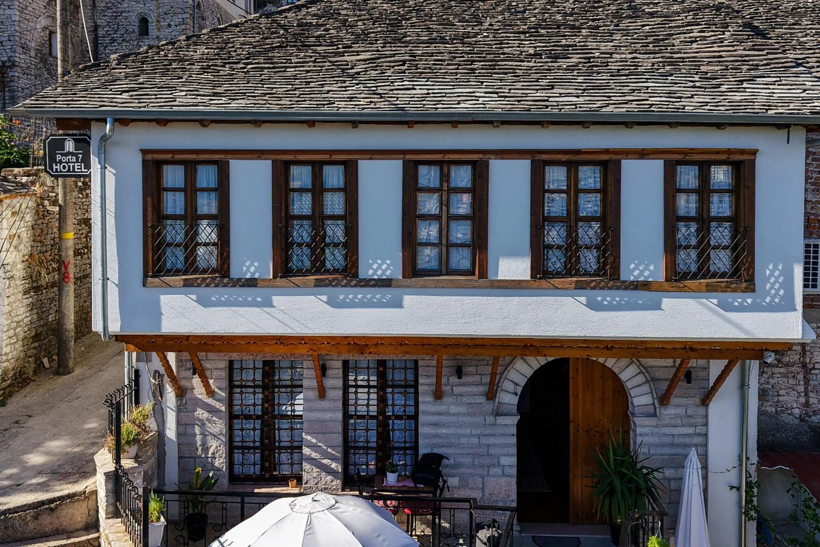 Property building in Porta7 Hotel