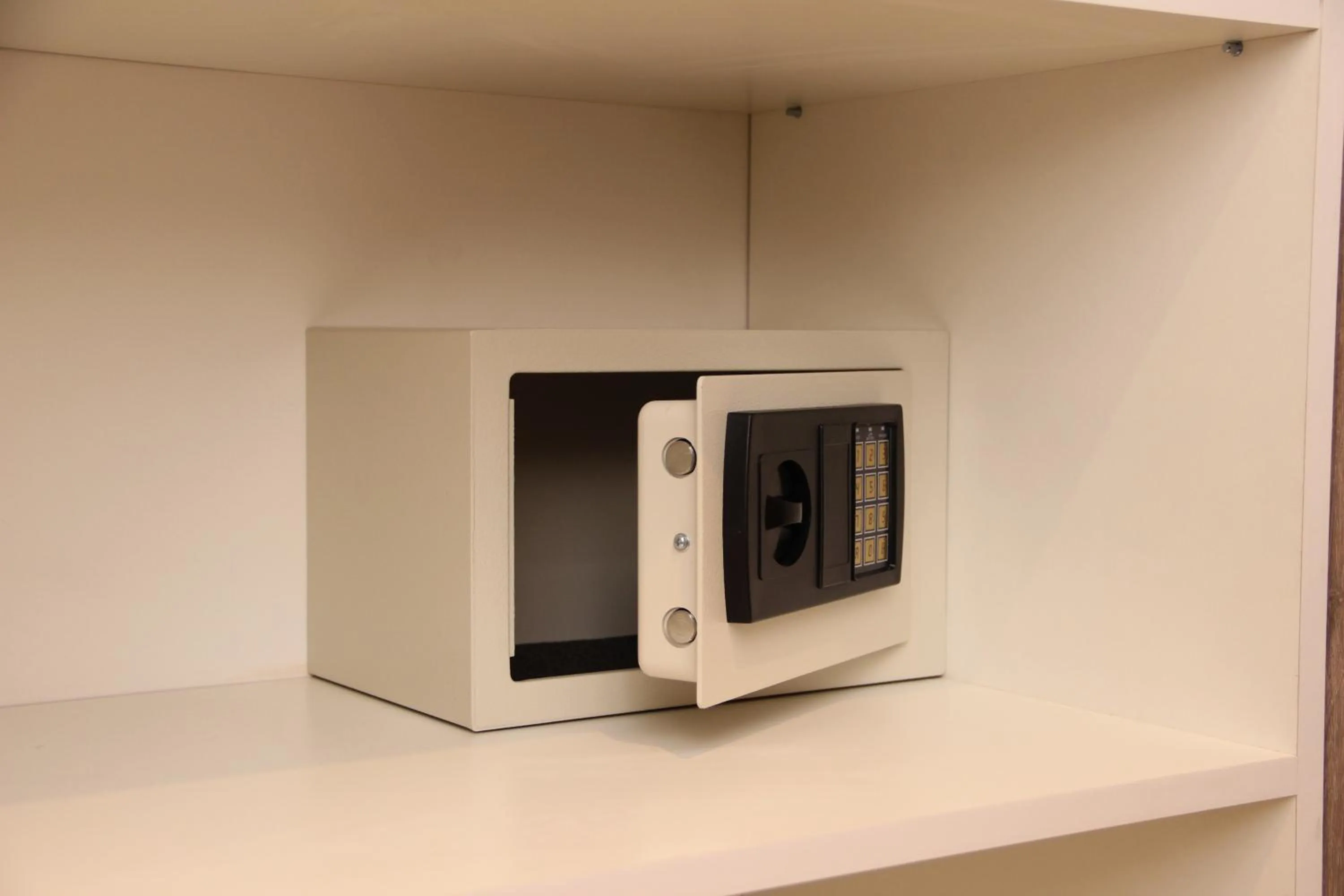 safe in In House BA - College