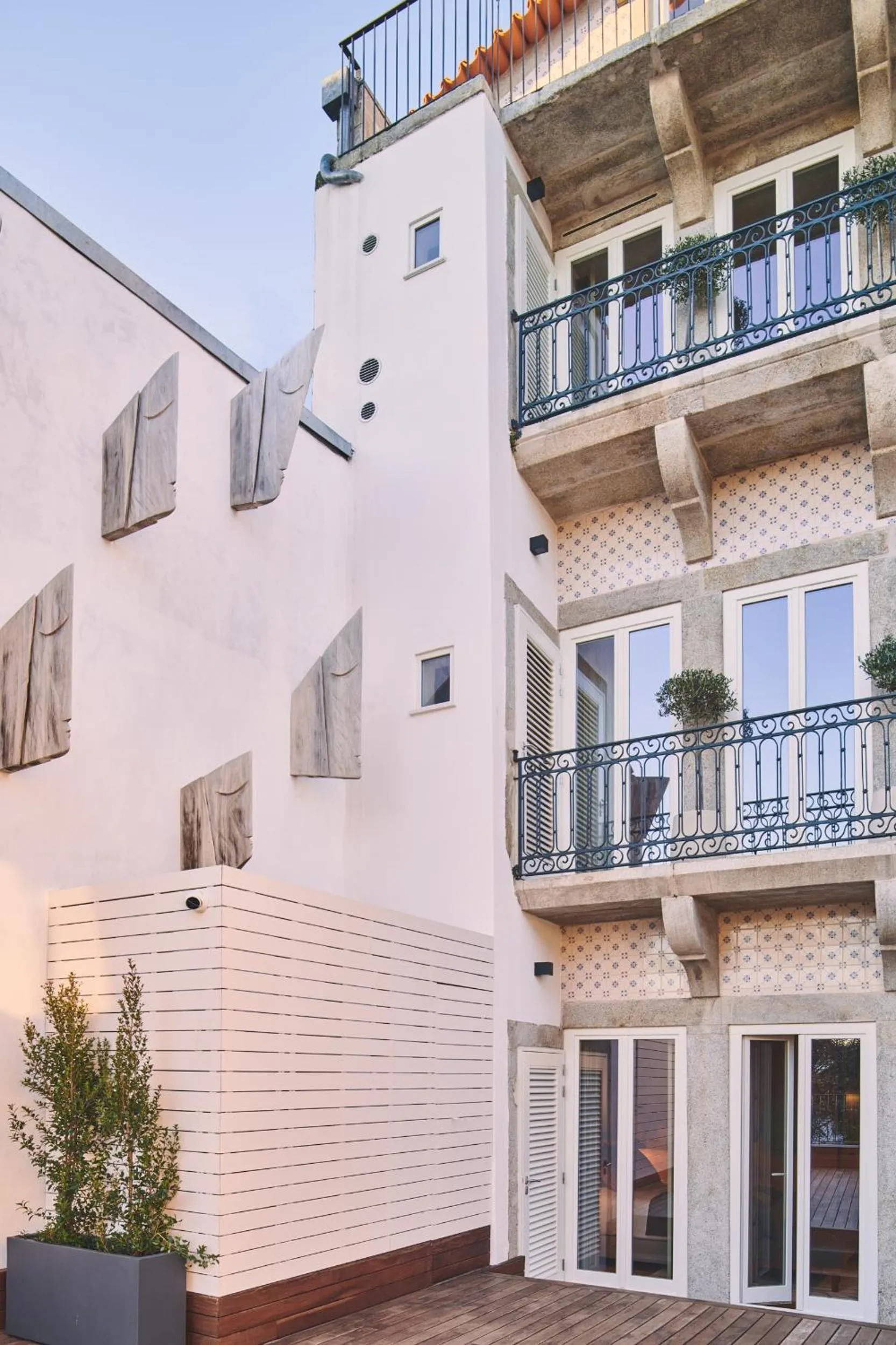 Property building in Prim&Proper