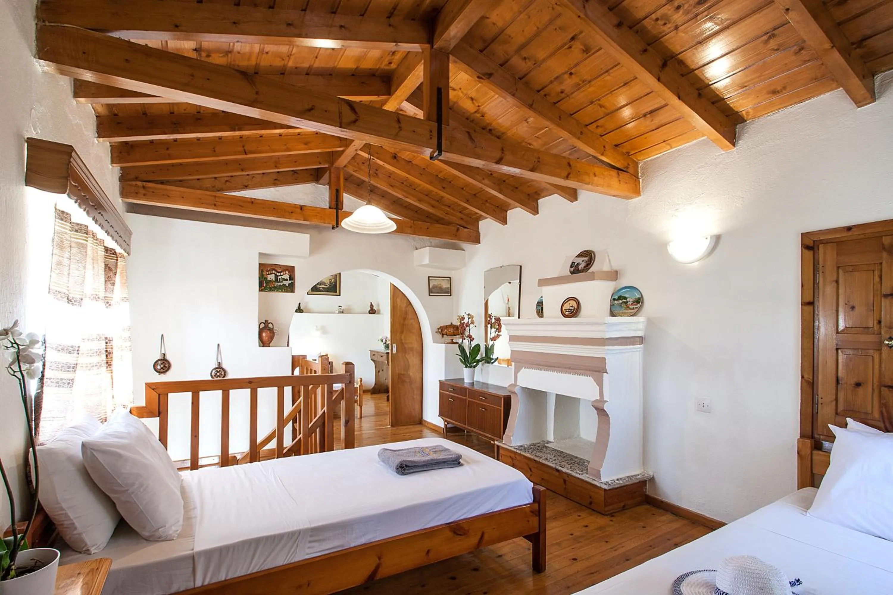 Photo of the whole room, Bed in Koukias Village