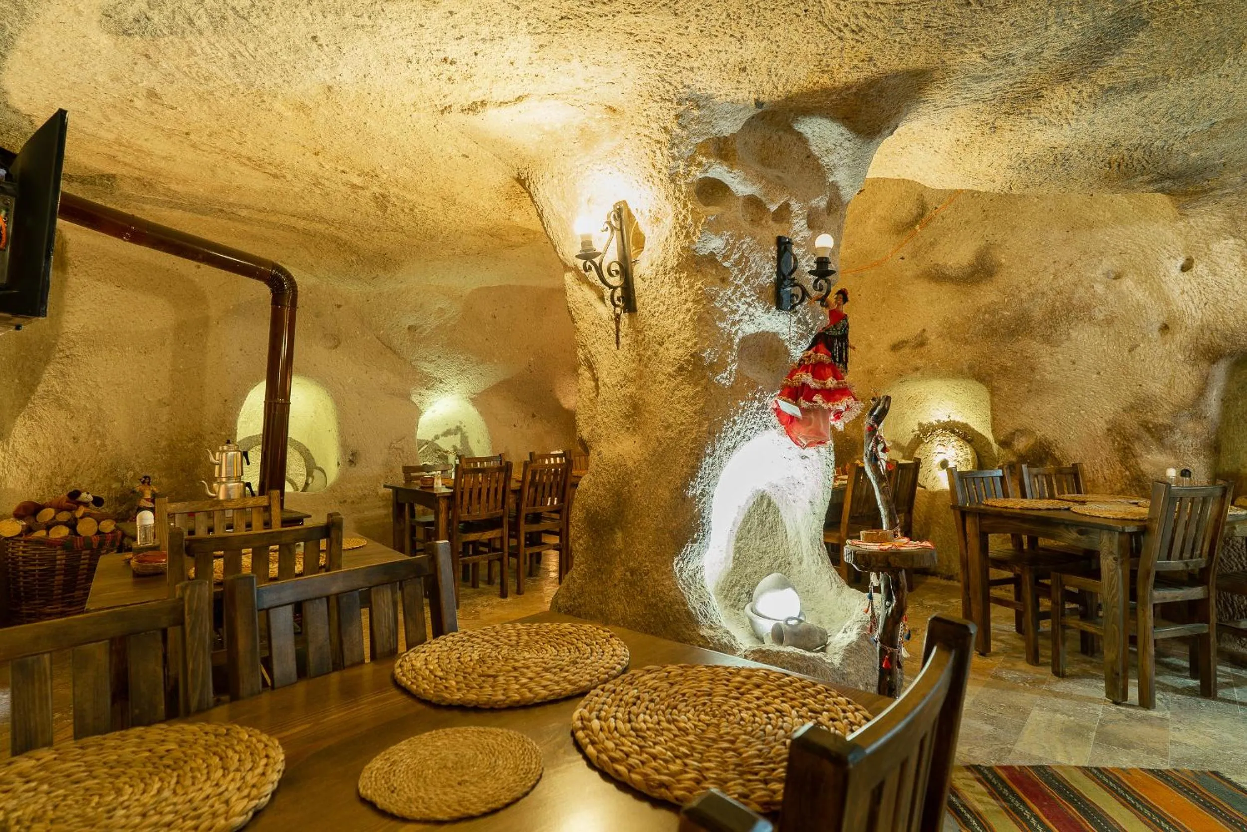 Restaurant/places to eat in Cappadocia inans Cave & Swimming Pool Hot