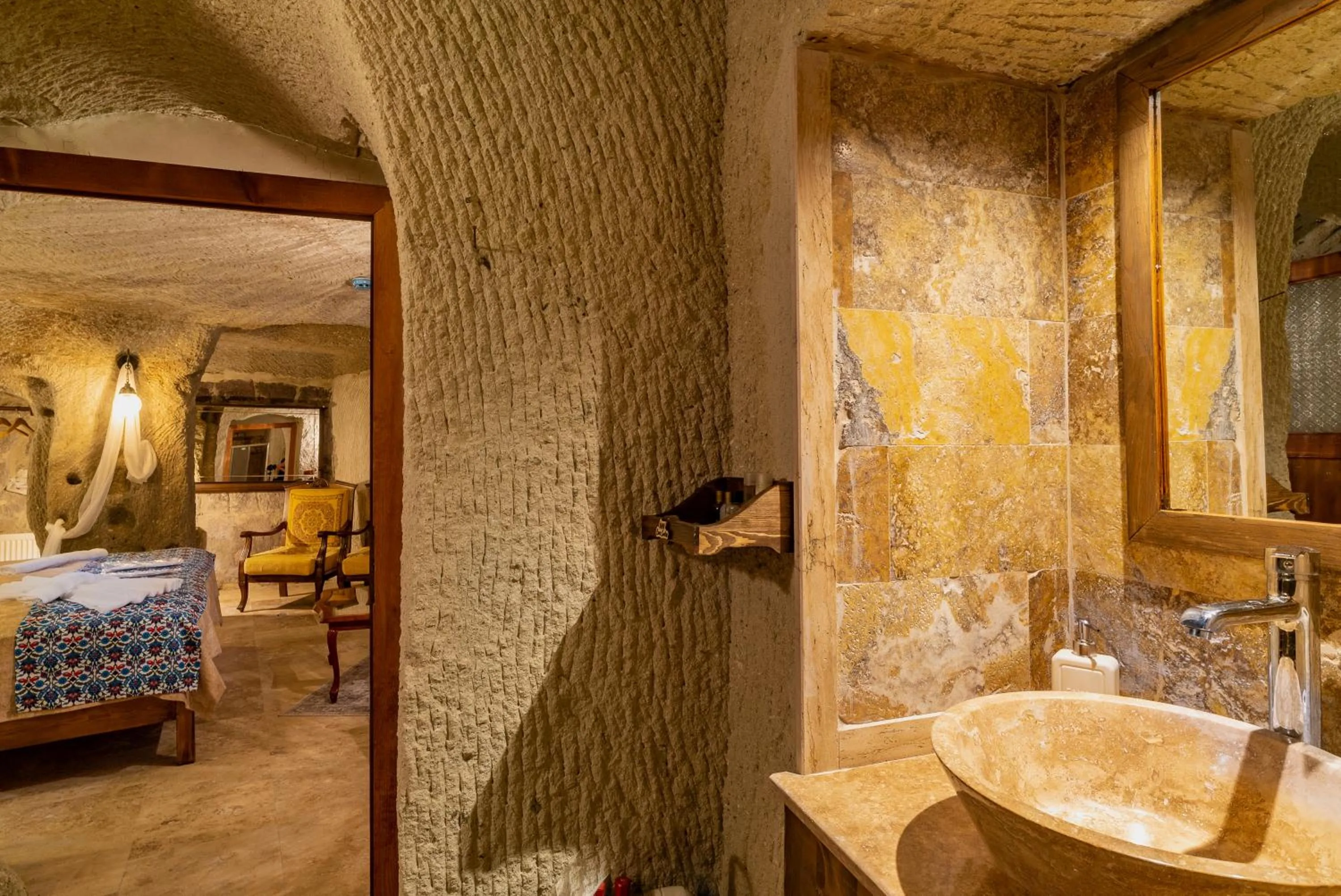 Bathroom, Bed in Cappadocia inans Cave & Swimming Pool Hot