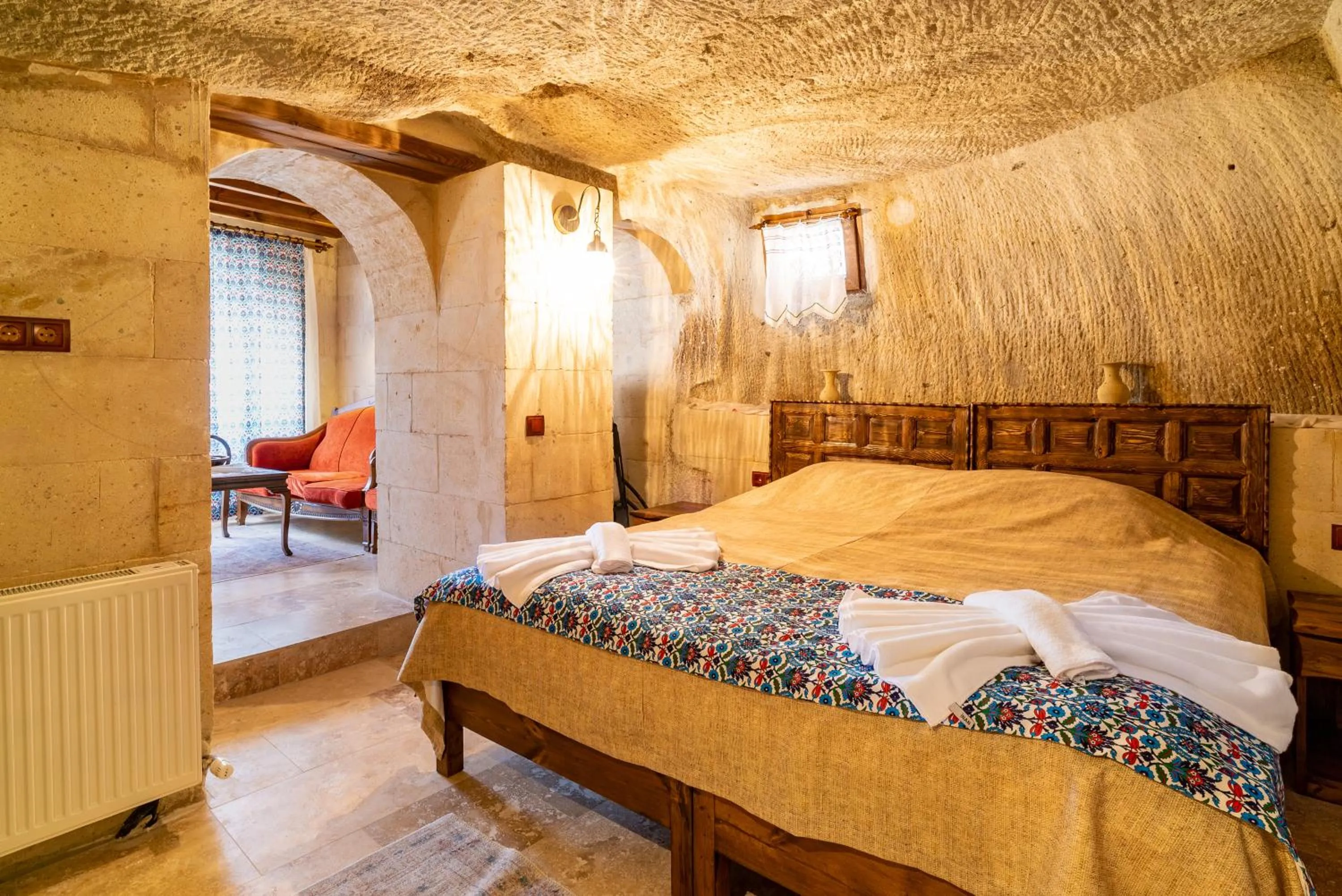 Bed in Cappadocia inans Cave & Swimming Pool Hot