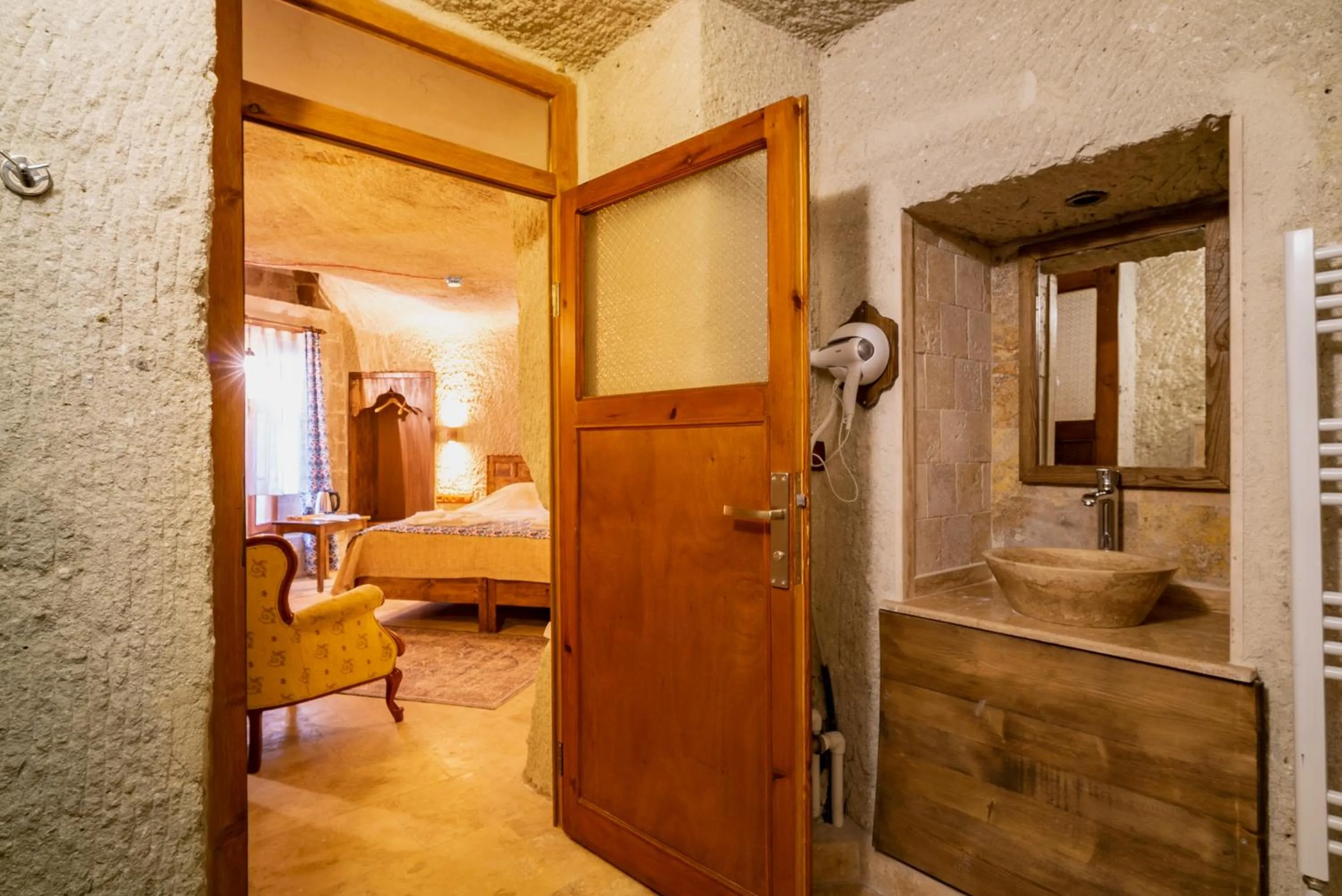 Bathroom, Bed in Cappadocia inans Cave & Swimming Pool Hot