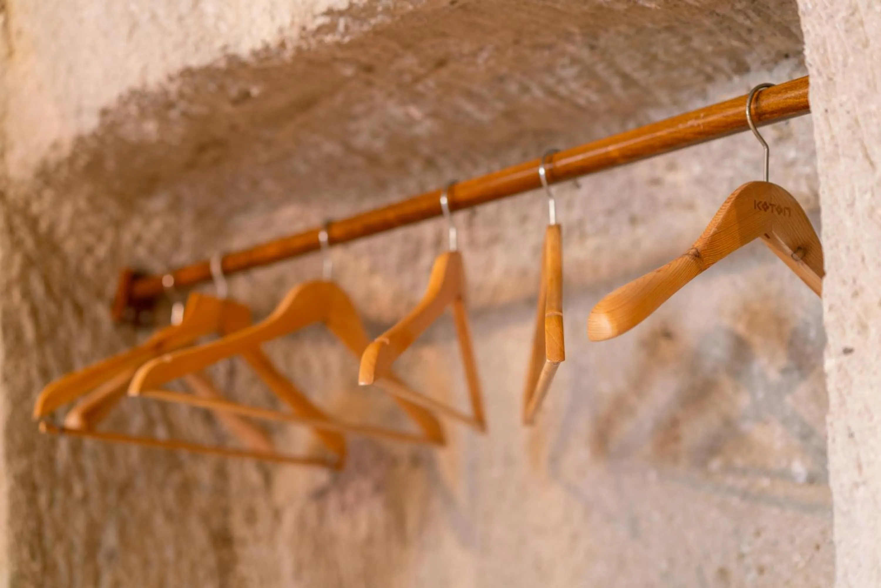 wardrobe in Cappadocia inans Cave & Swimming Pool Hot
