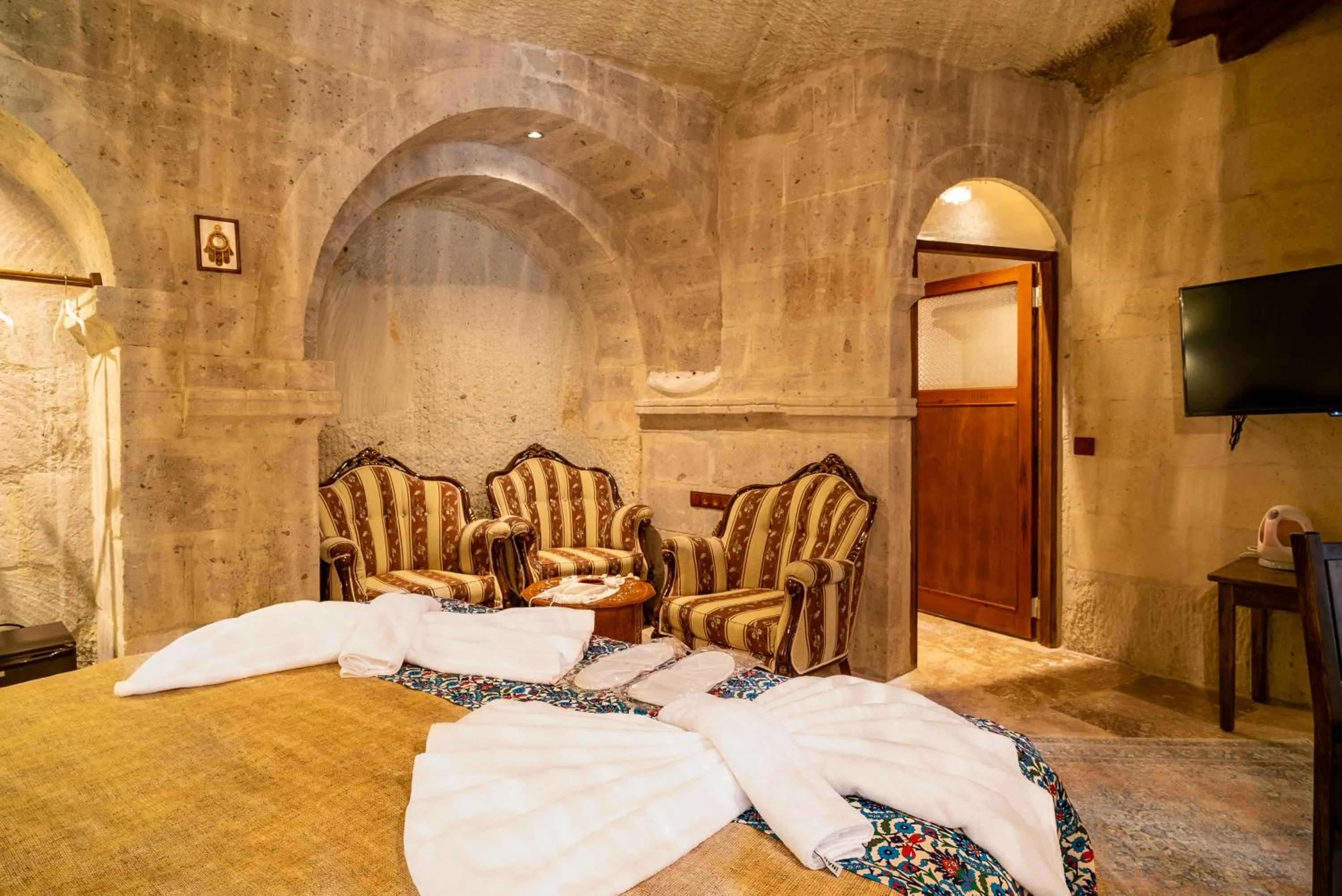 Seating area, Bed in Cappadocia inans Cave & Swimming Pool Hot