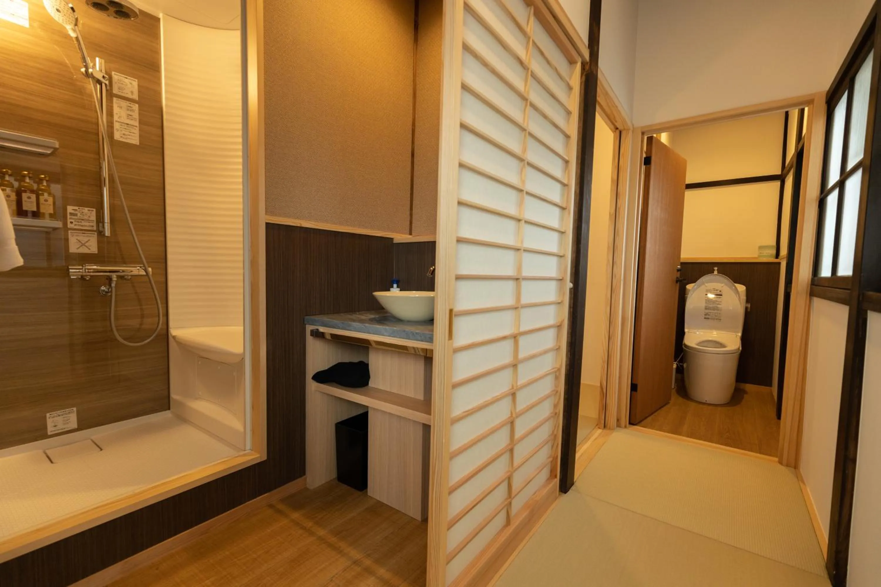 Classic ＆ modern SELF-STYLED HOTEL 番場おおそね