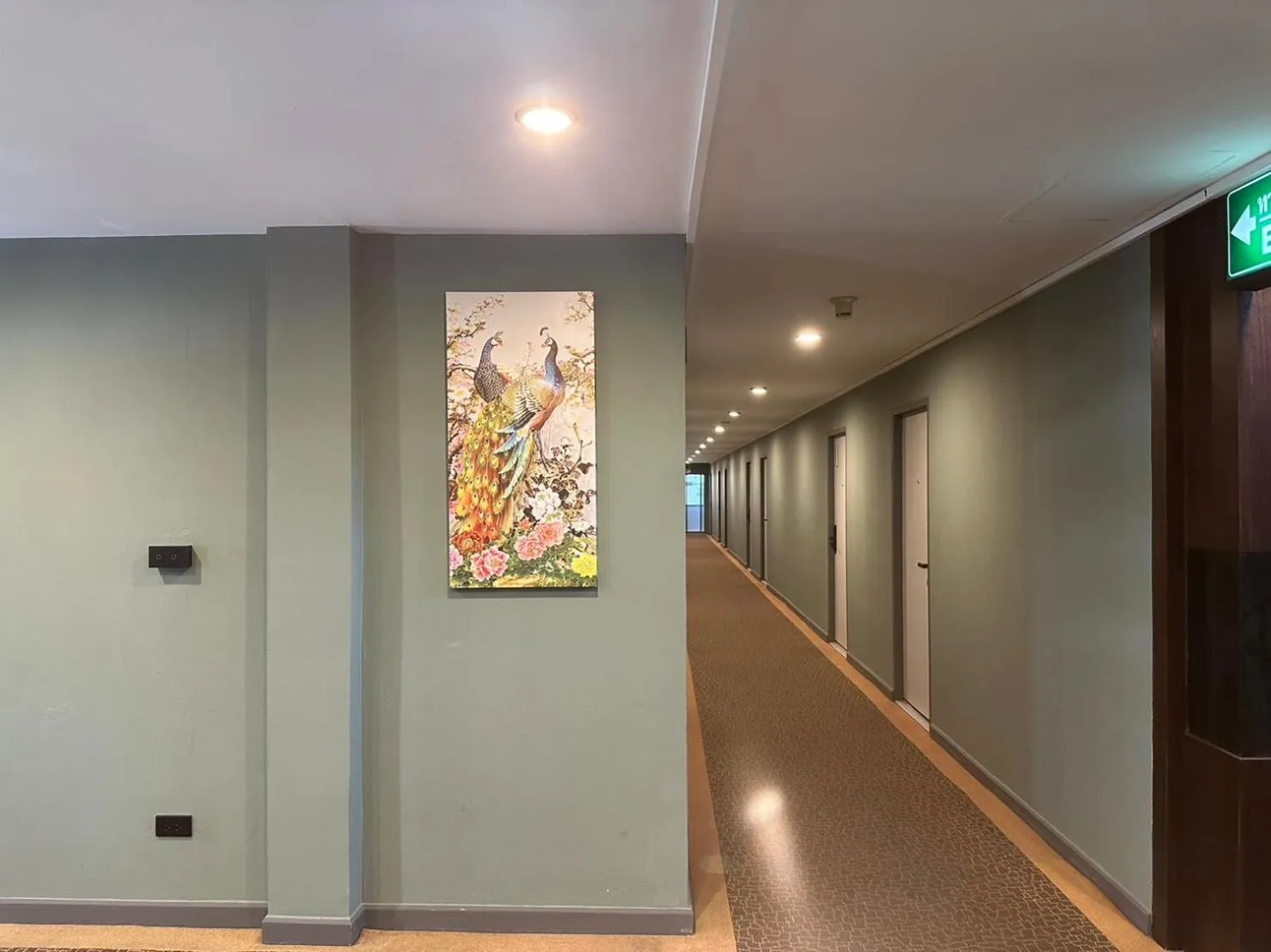 Klaang Muang Hotel (โรงแรมกลางเมือง)