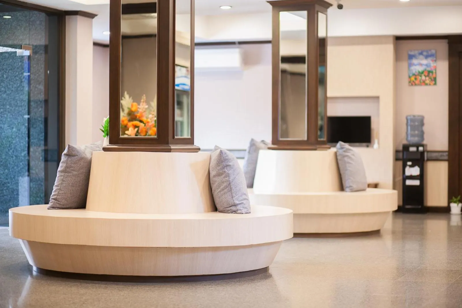 Klaang Muang Hotel (โรงแรมกลางเมือง)