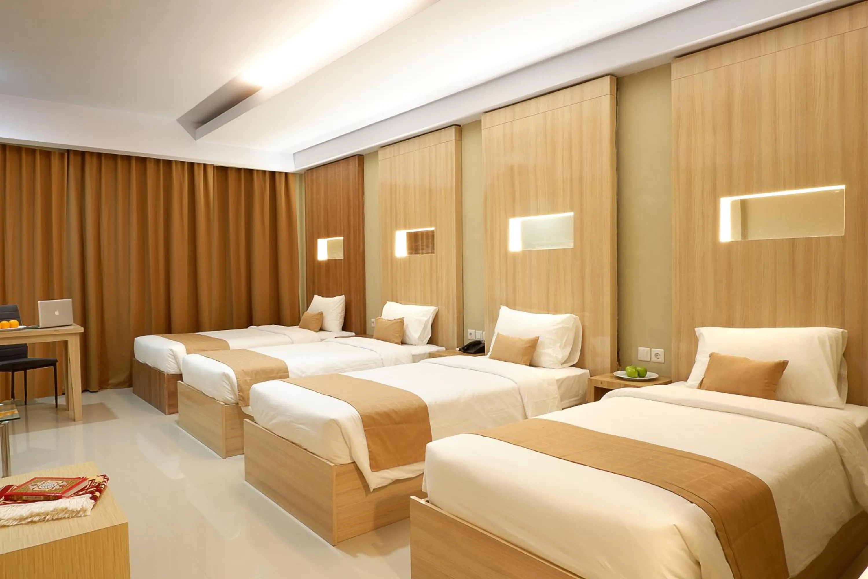 Bed in Sahid Azizah Syariah Hotel and Convention Kendari