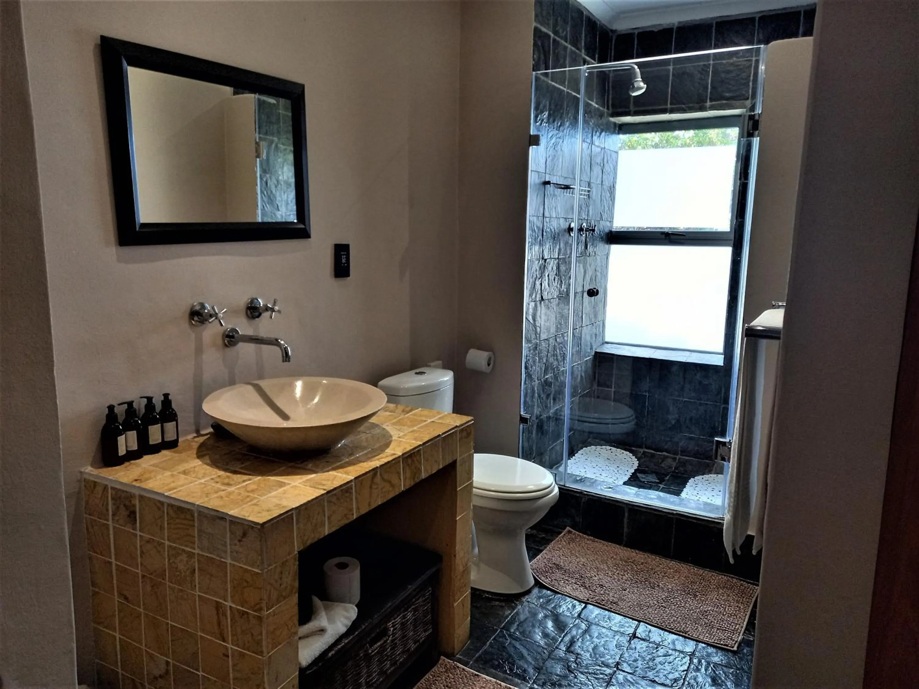 Bathroom in Mandalay Beach Guest House