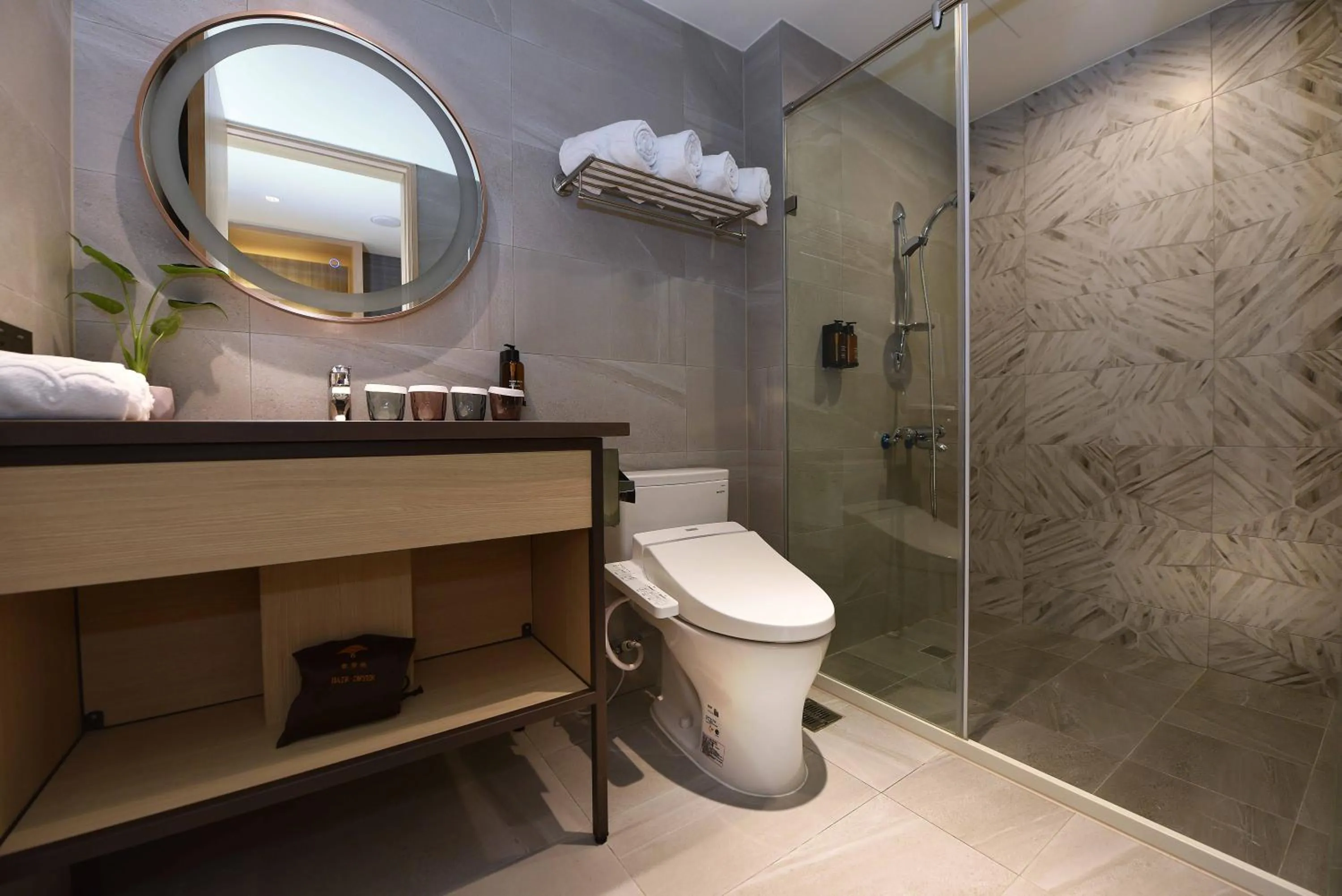 Toilet in Fullon Poshtel - Kaohsiung