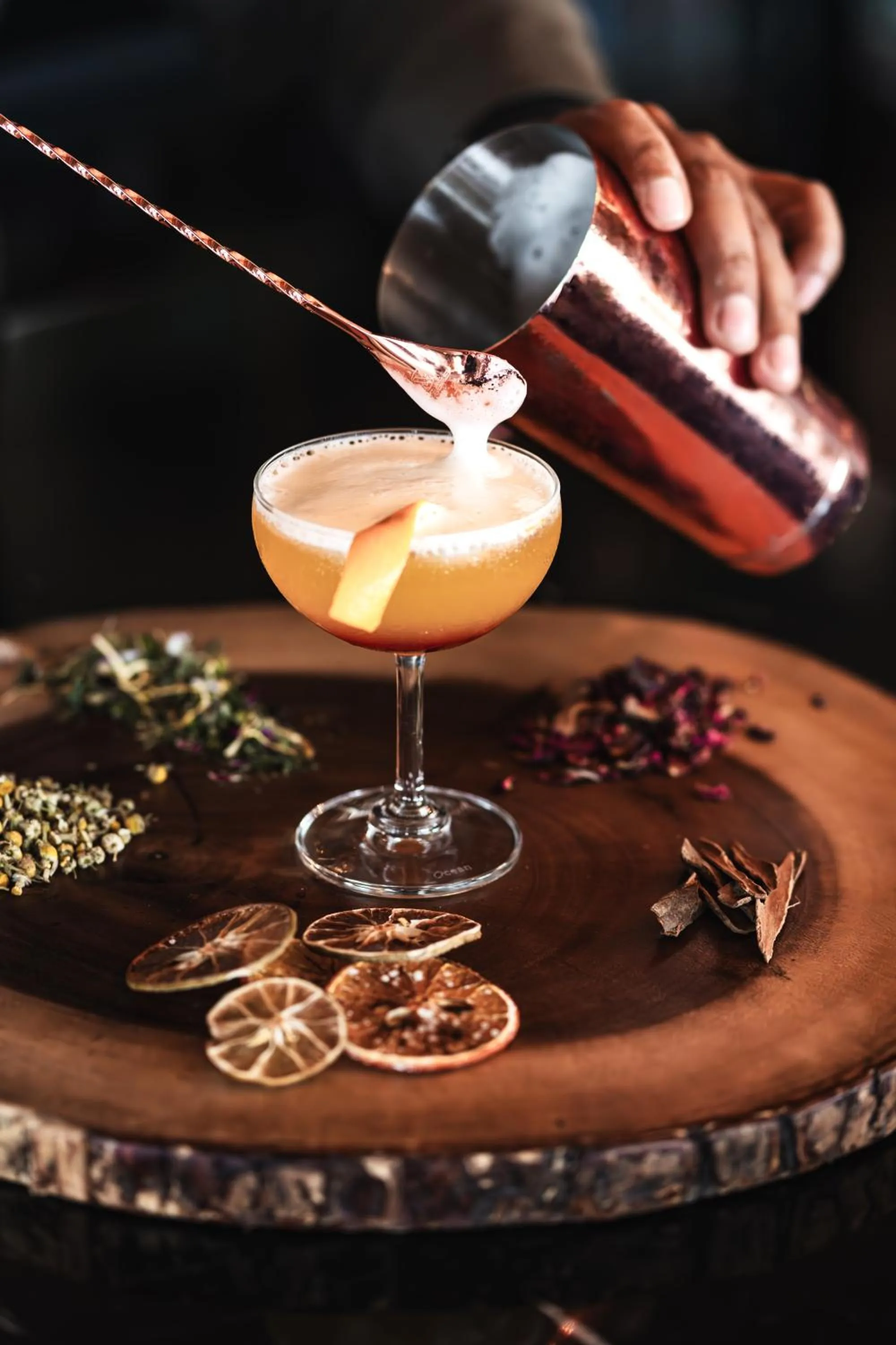 Lounge or bar in Dusit Thani Himalayan Resort Dhulikhel, Nepal