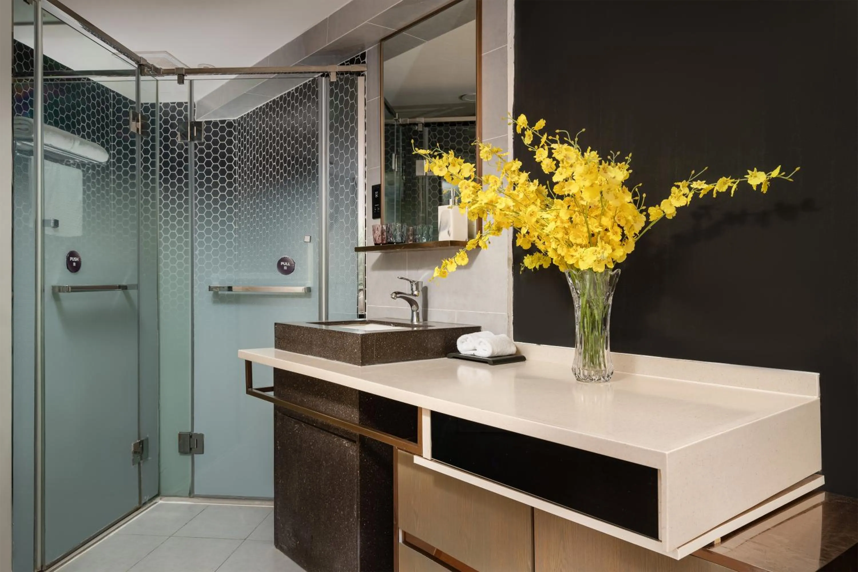 Shower in Citadines Apart'hotel Shanghai Jing'an Temple