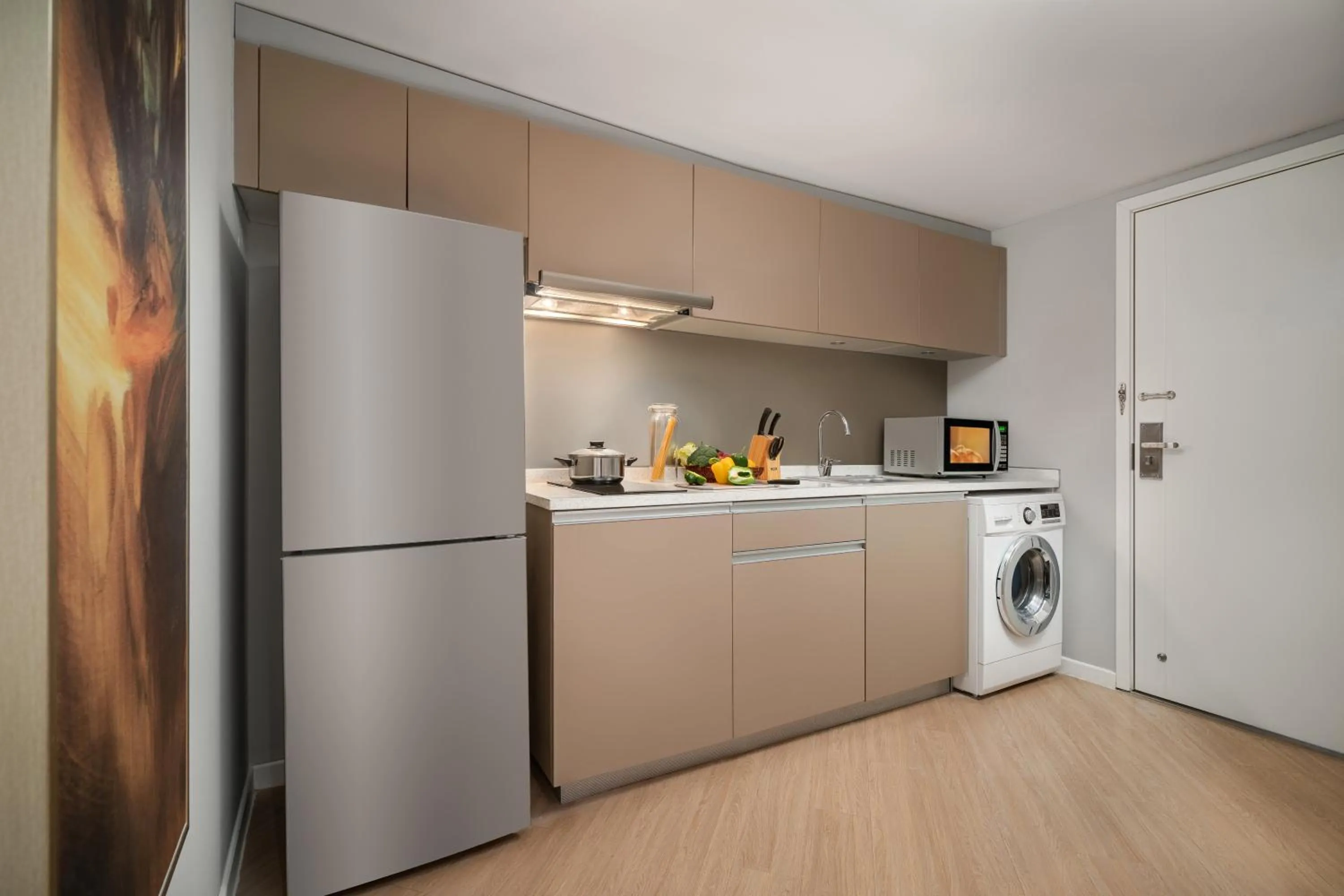 Kitchen or kitchenette in Citadines Apart'hotel Shanghai Jing'an Temple