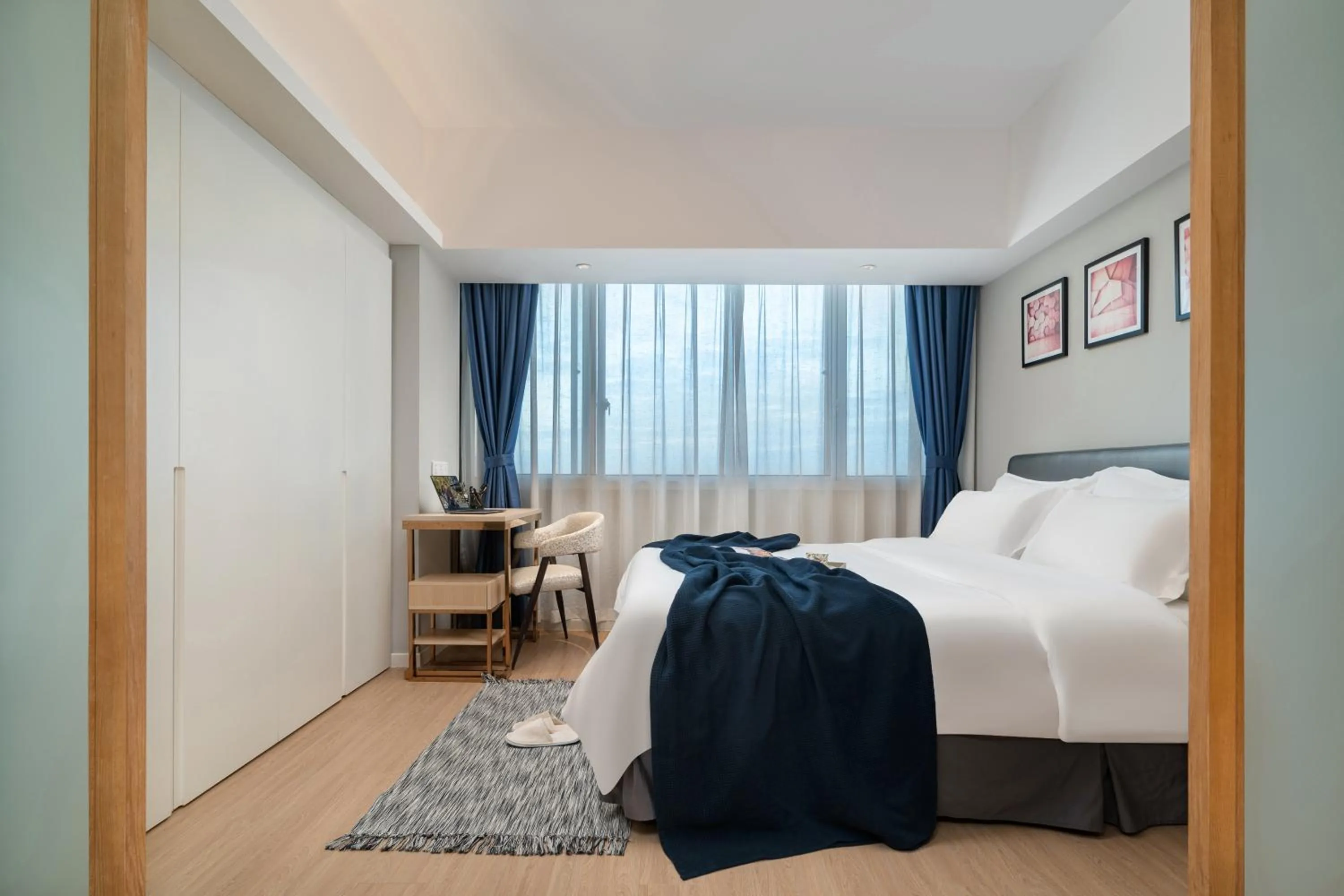 Bed in Citadines Apart'hotel Shanghai Jing'an Temple