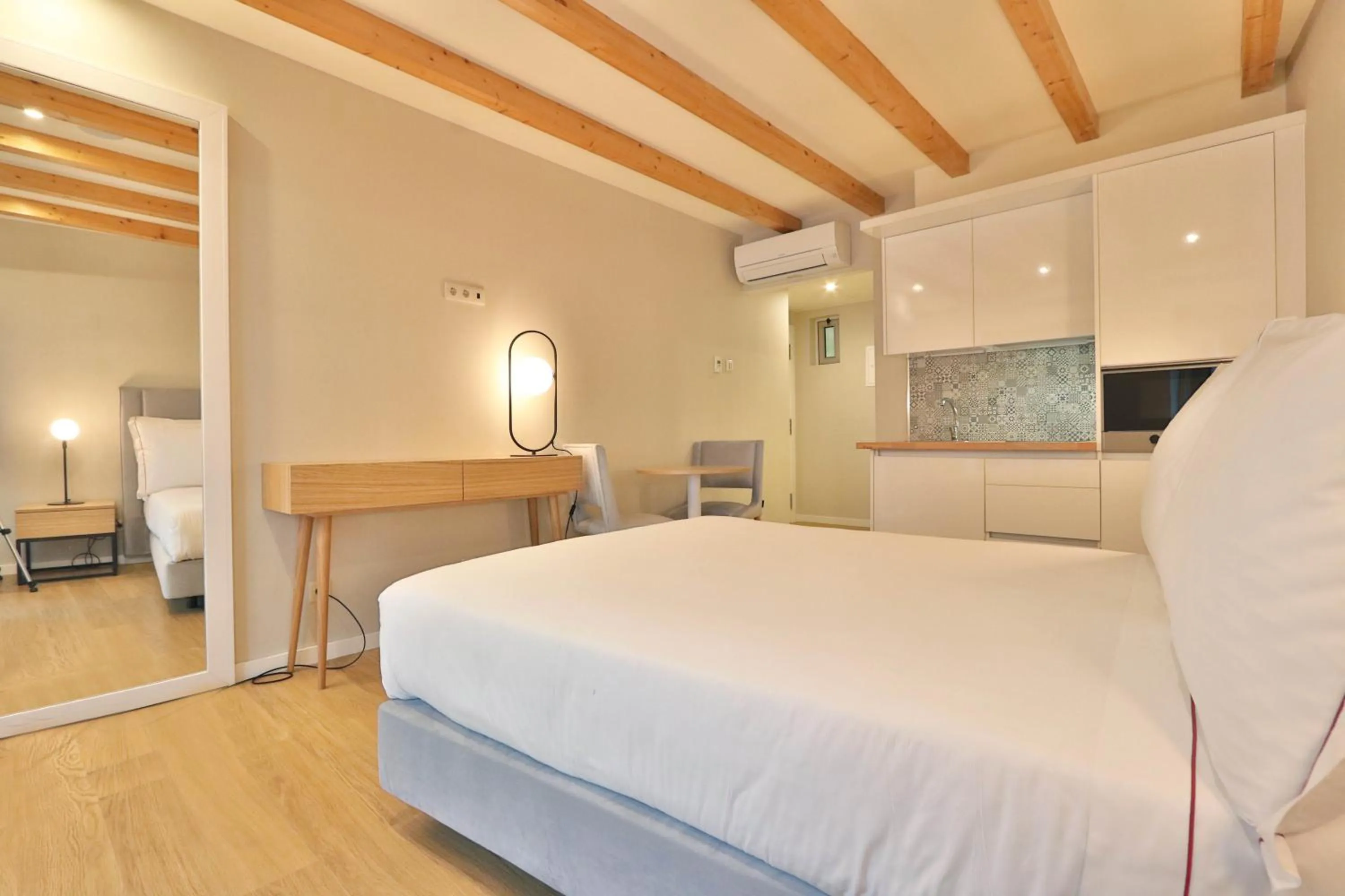 Bed in BOULEVARD Boutique Studios