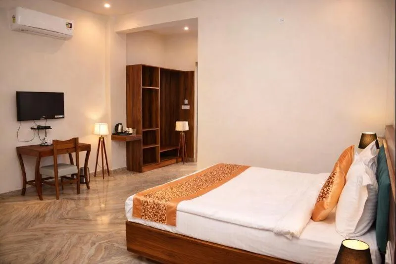 Bedroom, Bed in The Sky Imperial Pavoreal Jungle Resort