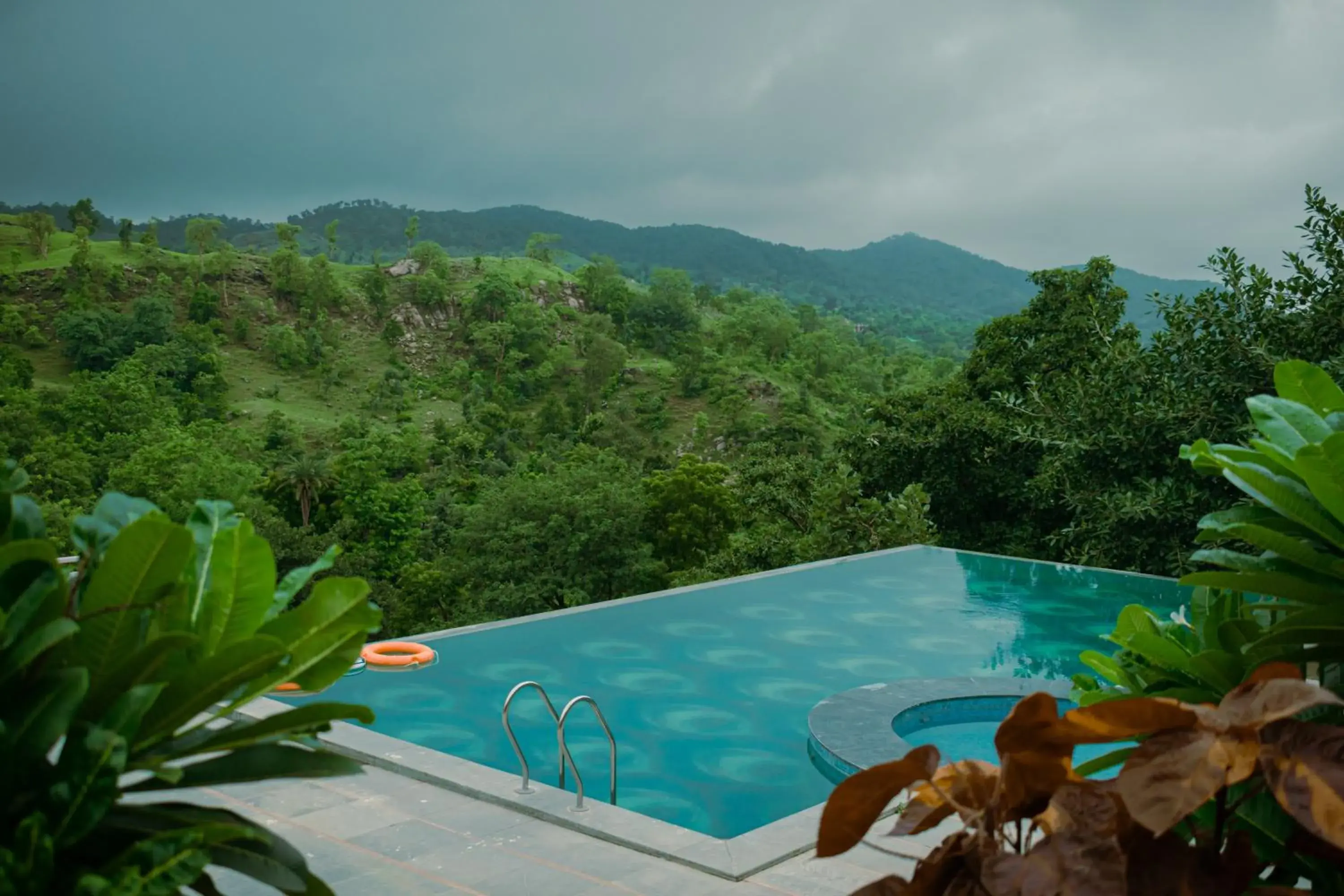 The Sky Imperial Pavoreal Jungle Resort The Sky Imperial Pavoreal Jungle Resort