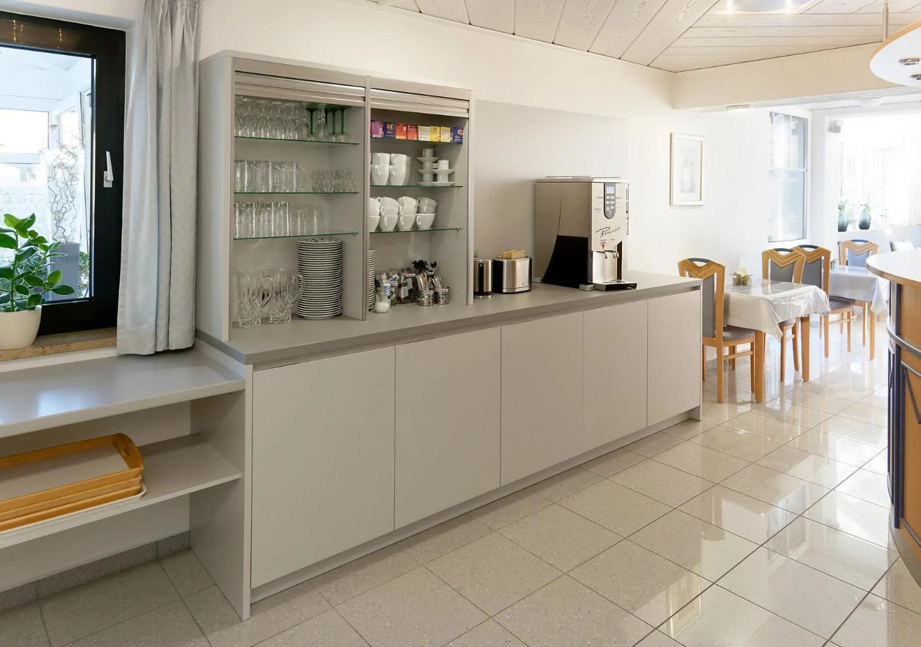 Kitchen or kitchenette in Gästehaus Brütting