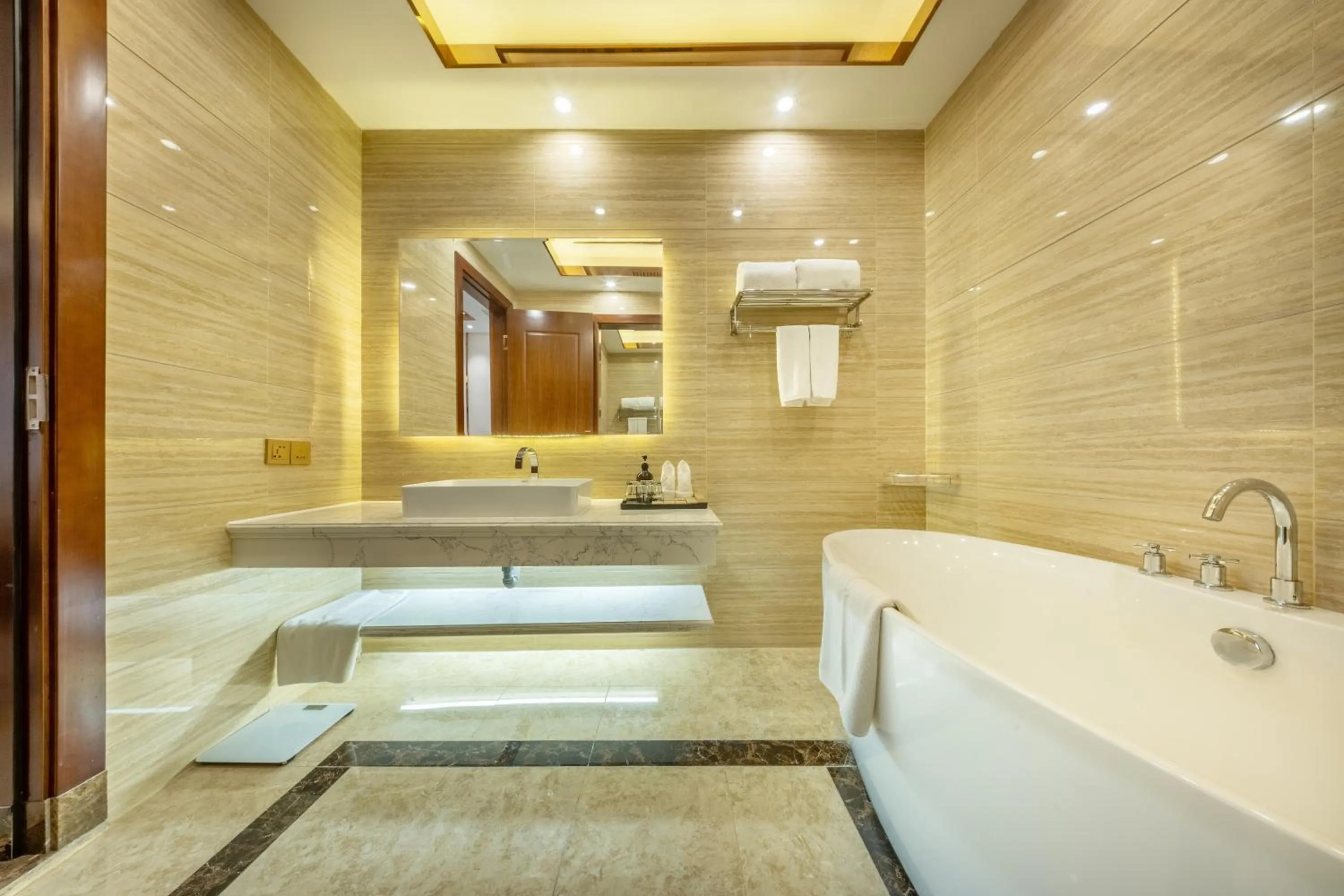 Bath in ST Hotel Wattay Airport