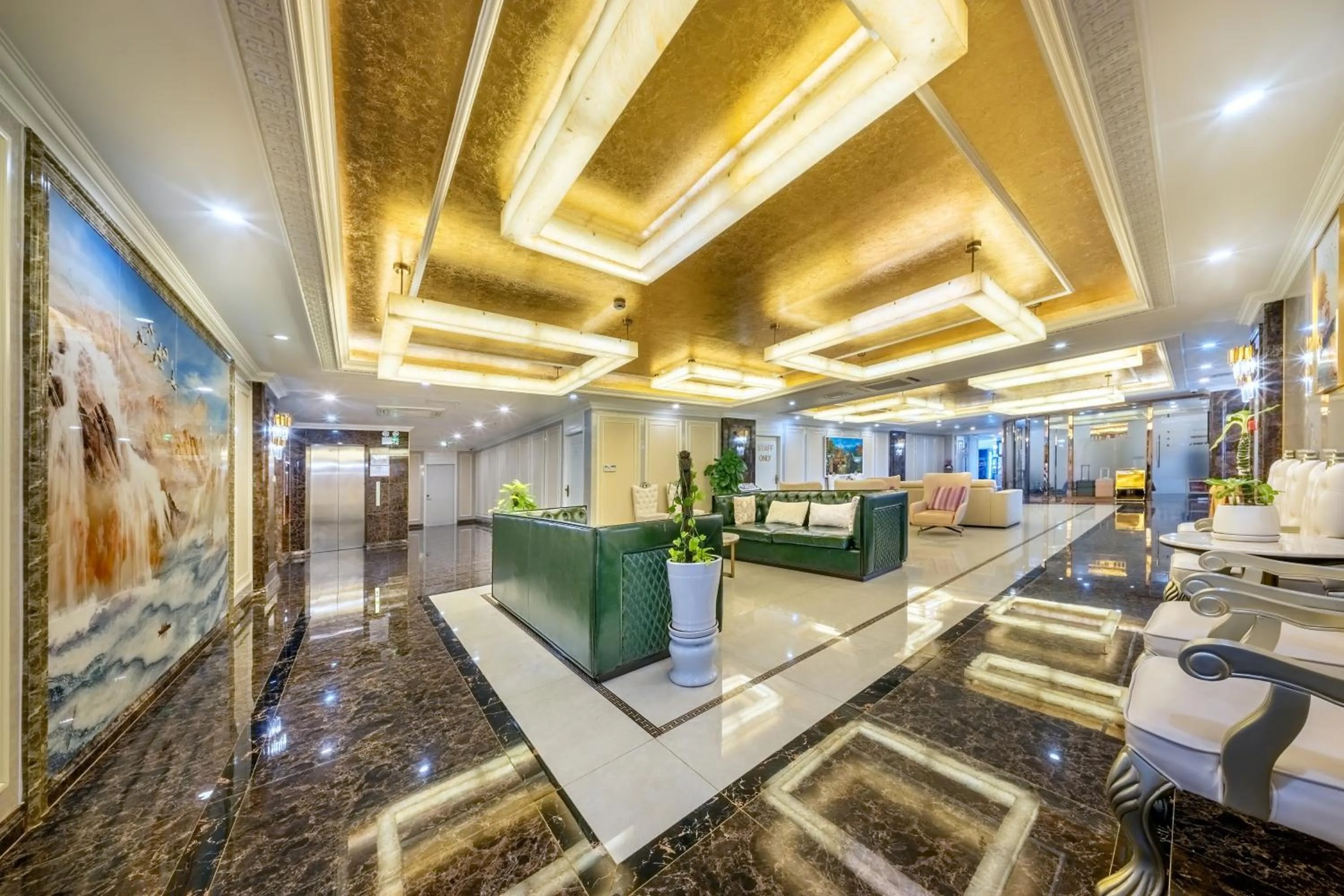 Living room in ST Hotel Wattay Airport