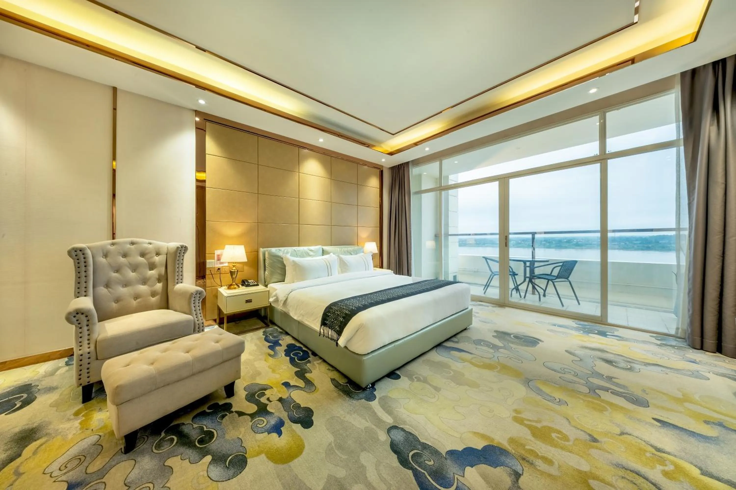 Bedroom, Bed in ST Hotel Wattay Airport