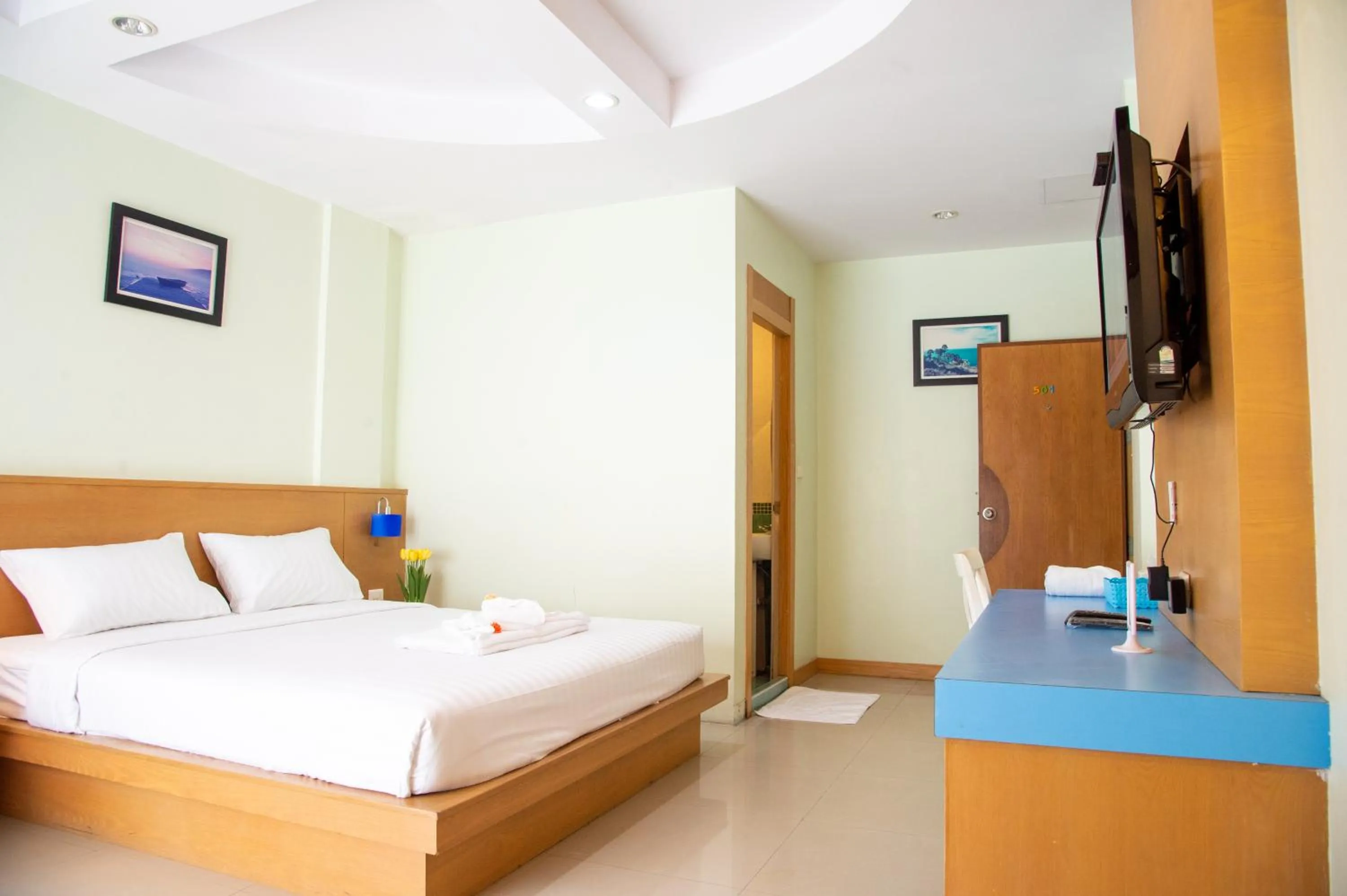 locker in Patong eyes