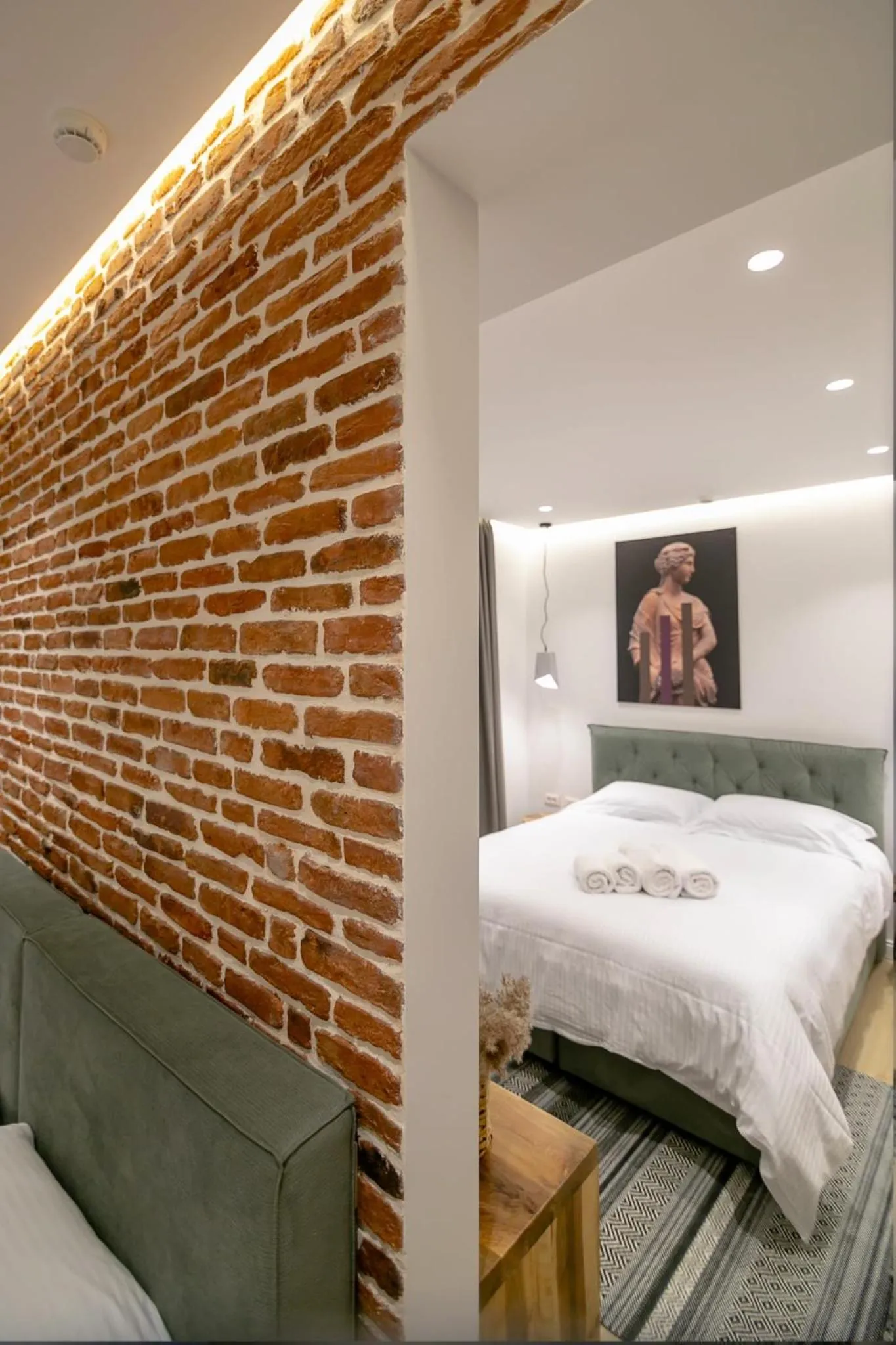 Bed in Elegance Boutique Hotel