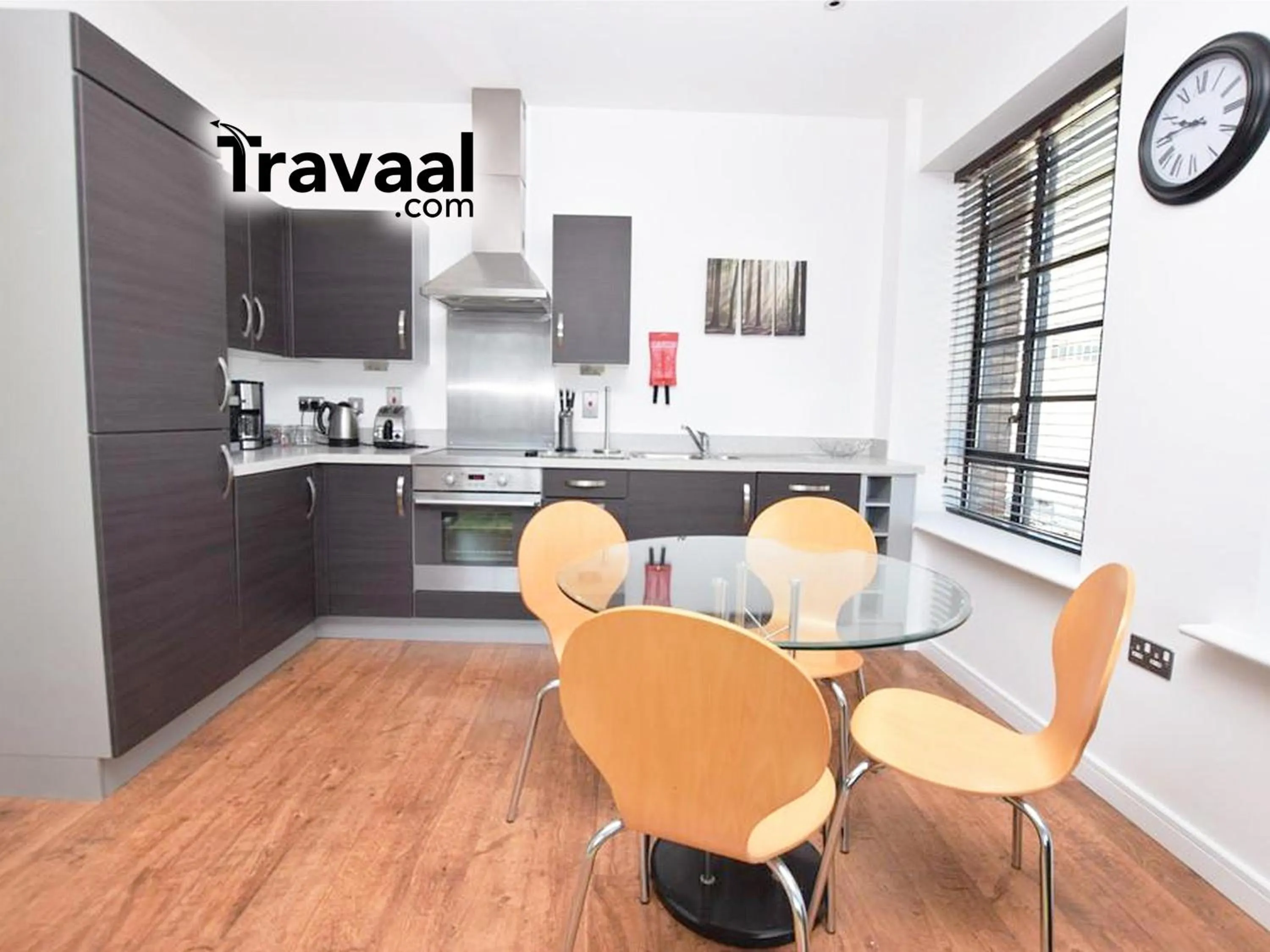 Kitchen or kitchenette in The Aviator Apartment - Farnborough - Allocated Parking, WI-FI & Self Check-in