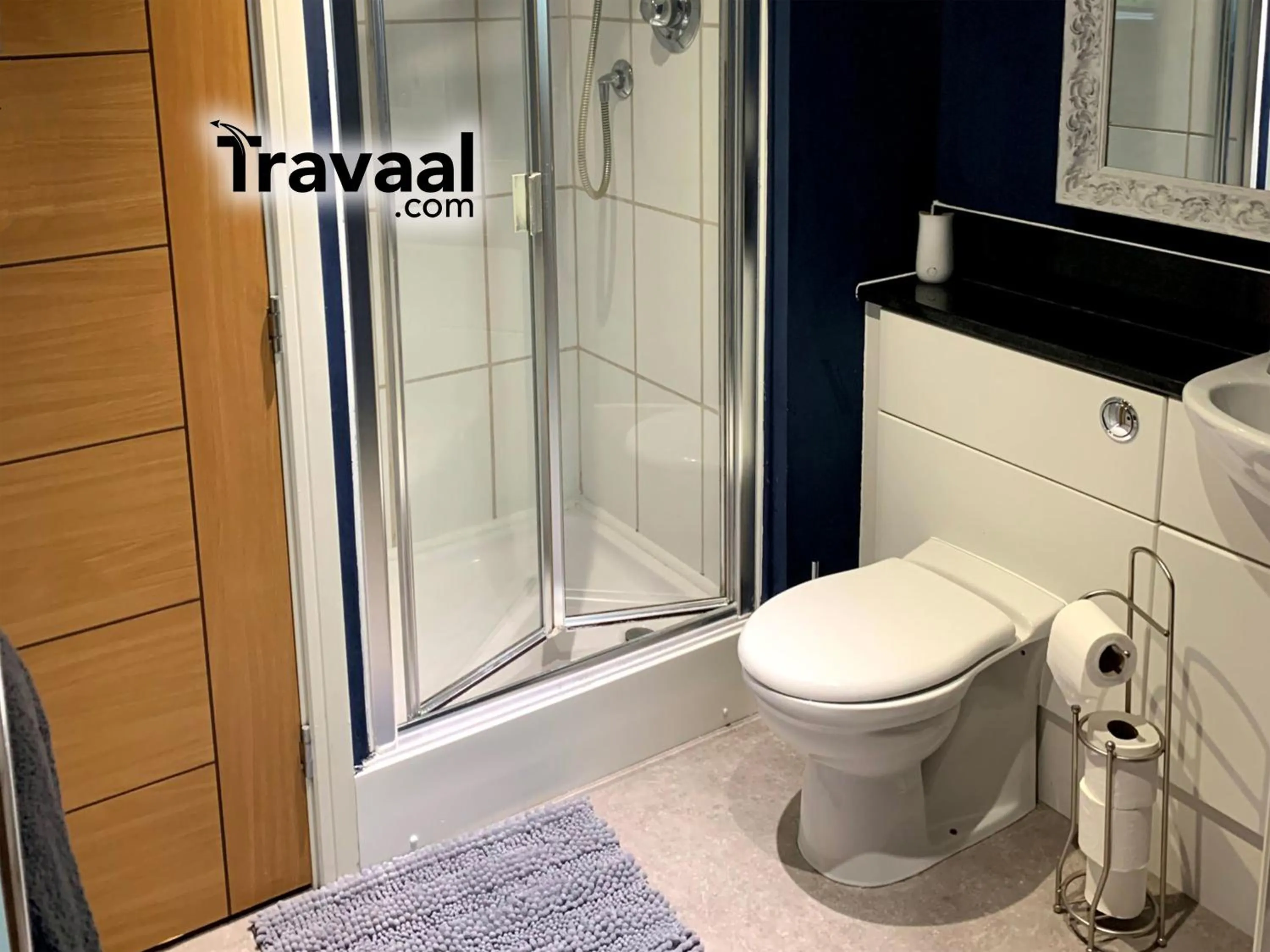 Shower in The Aviator Apartment - Farnborough - Allocated Parking, WI-FI & Self Check-in